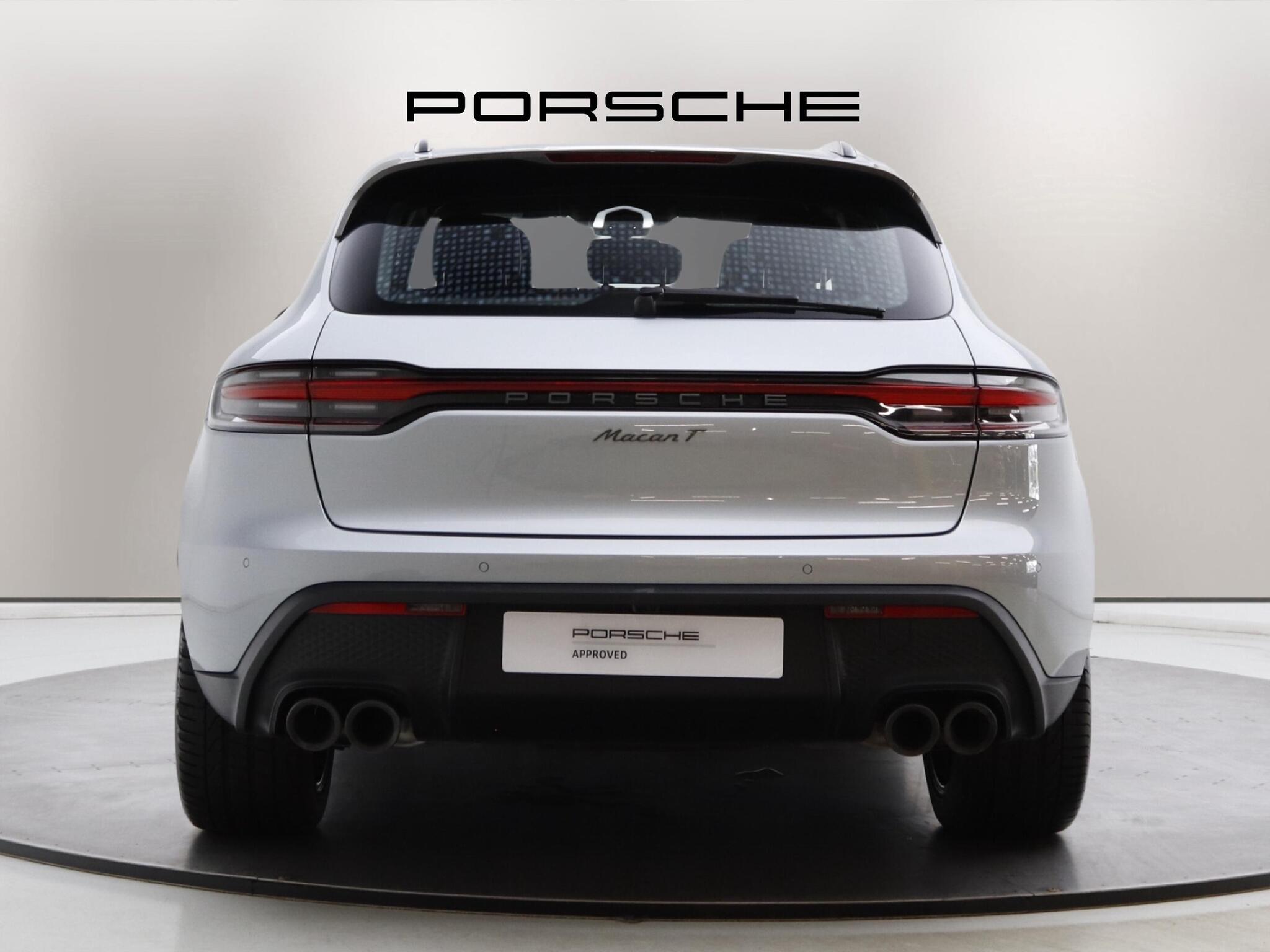 Porsche Macan view 5