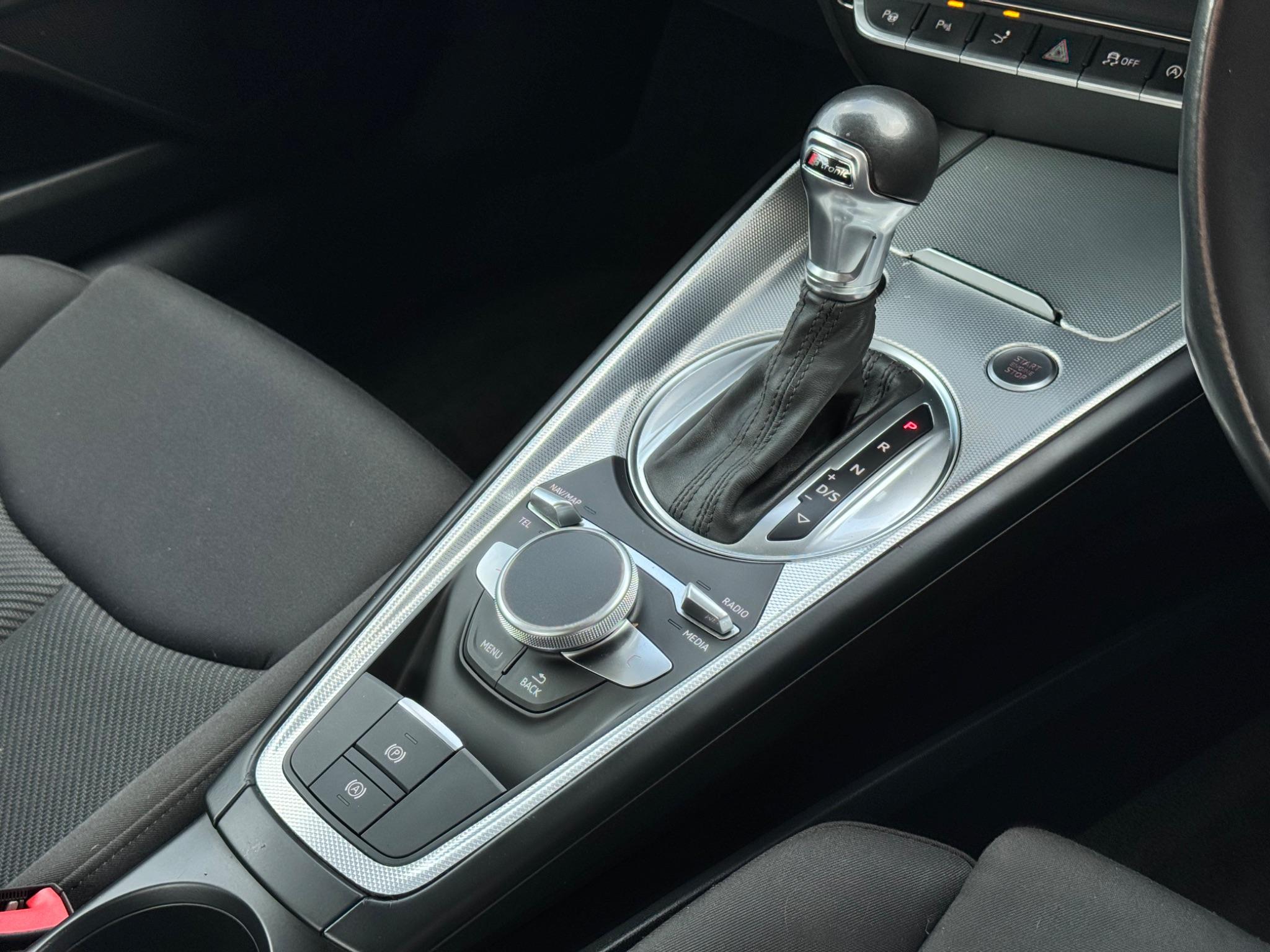 Audi TT view 20