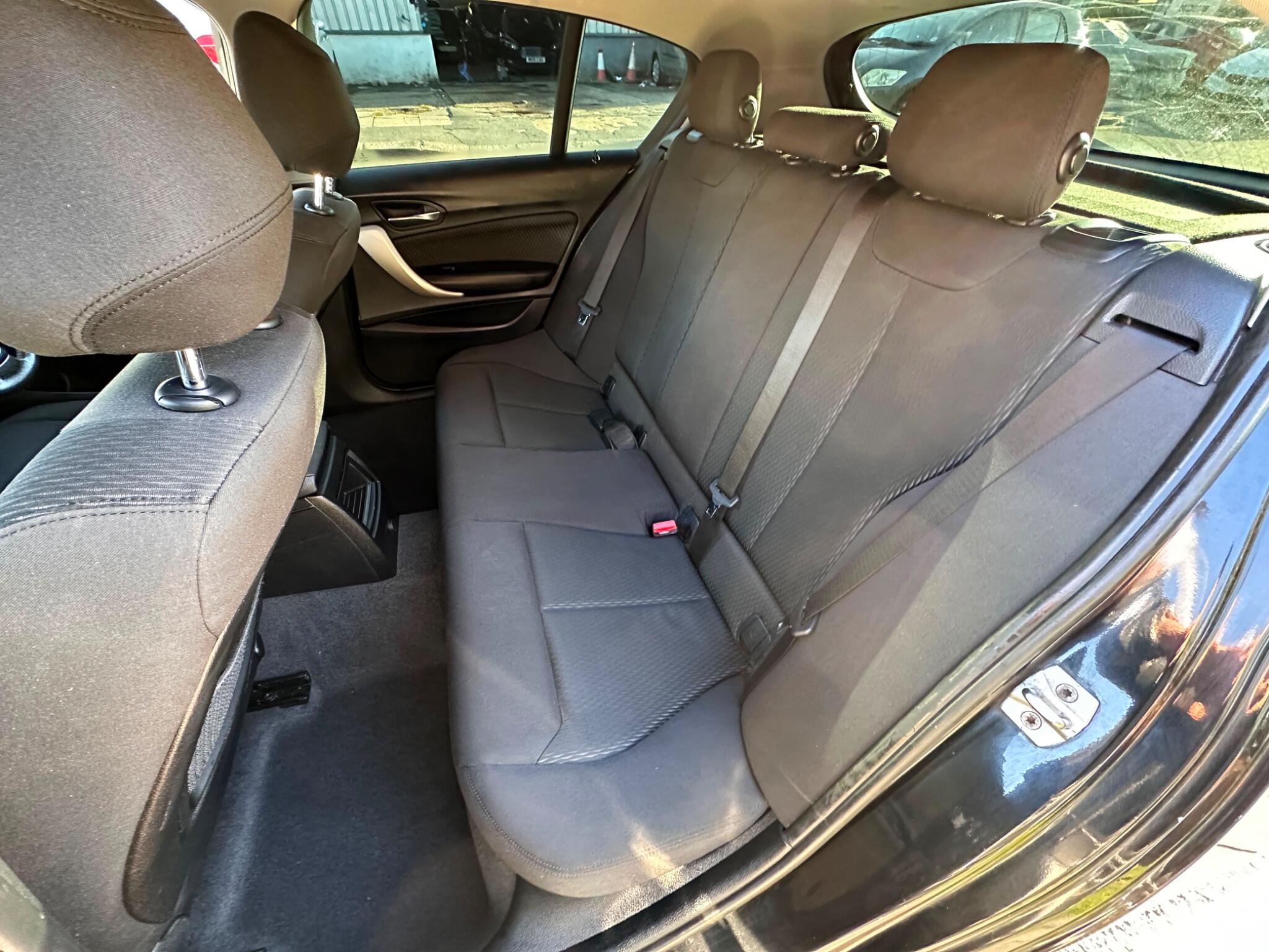 BMW 1 Series view 11