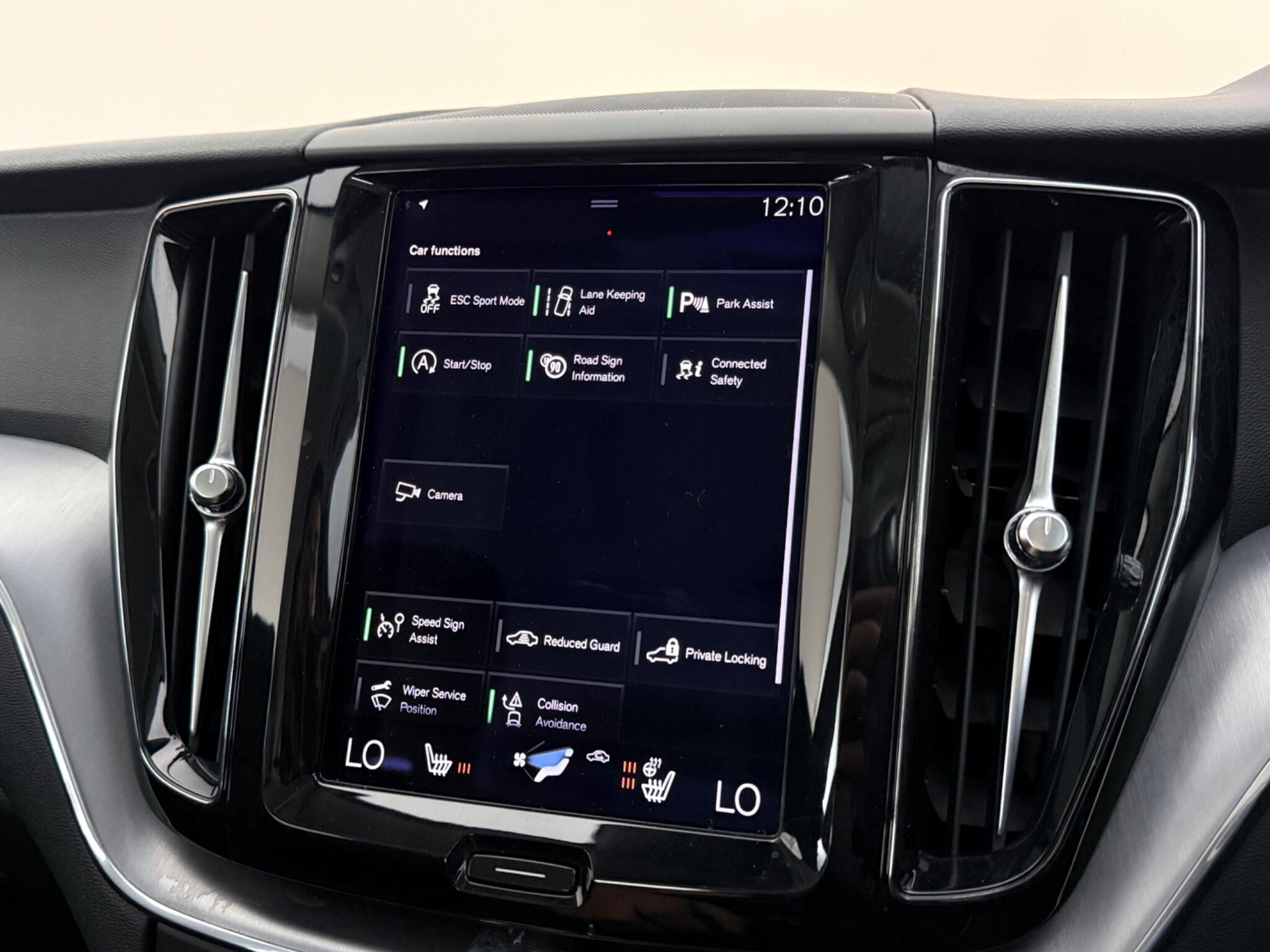 Volvo XC60 view 27