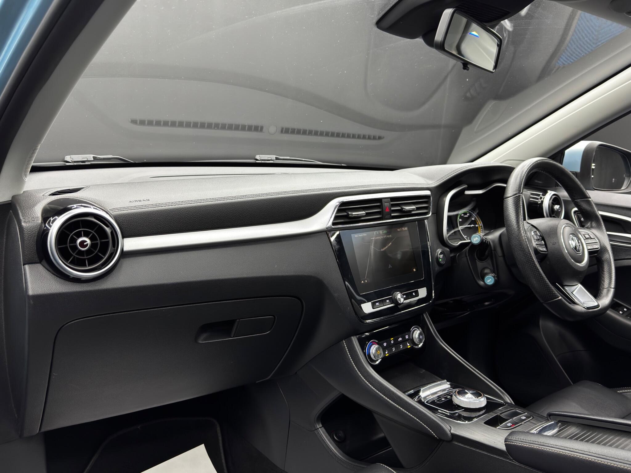 MG ZS view 11