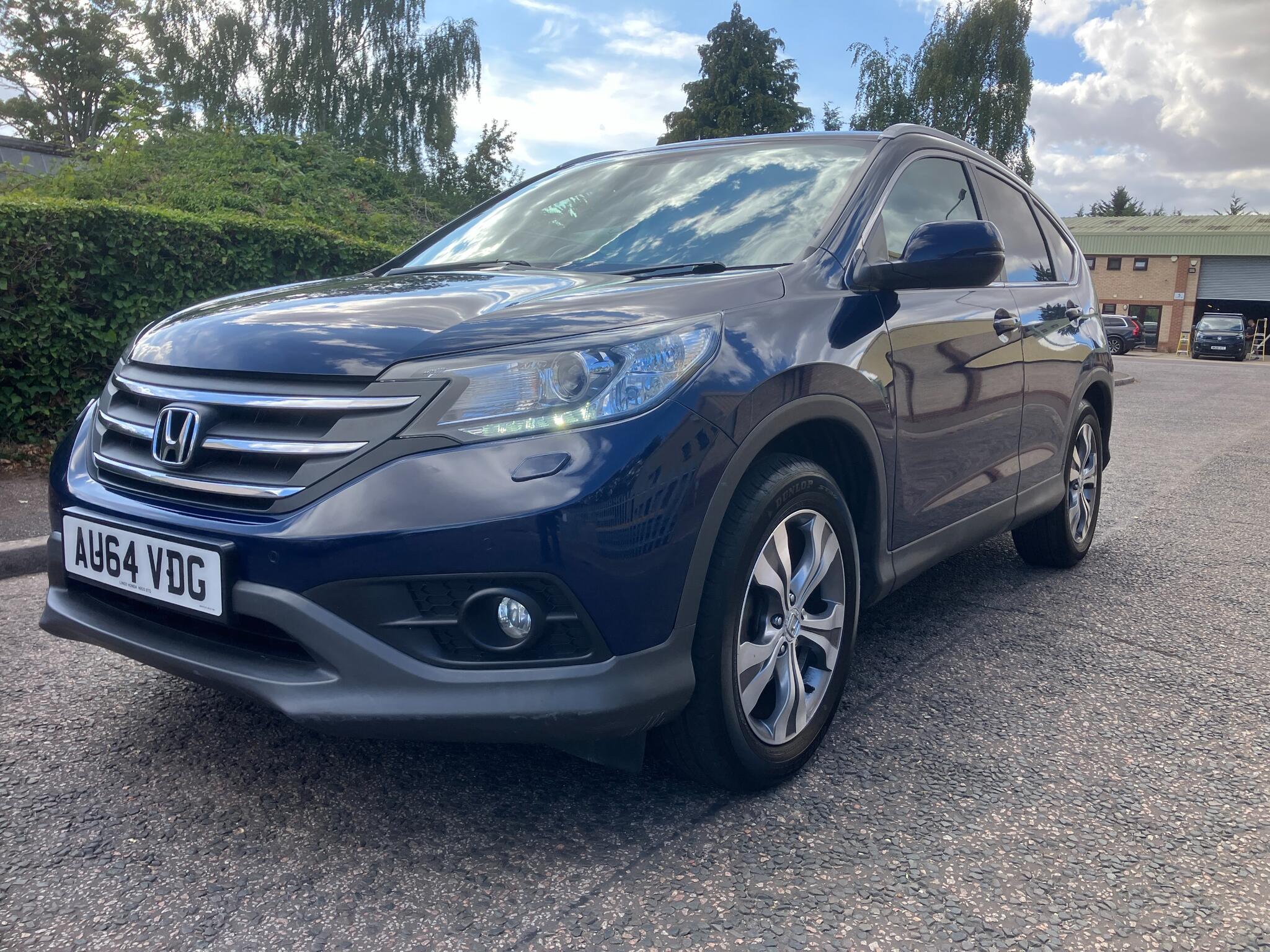Honda CR-V view 3