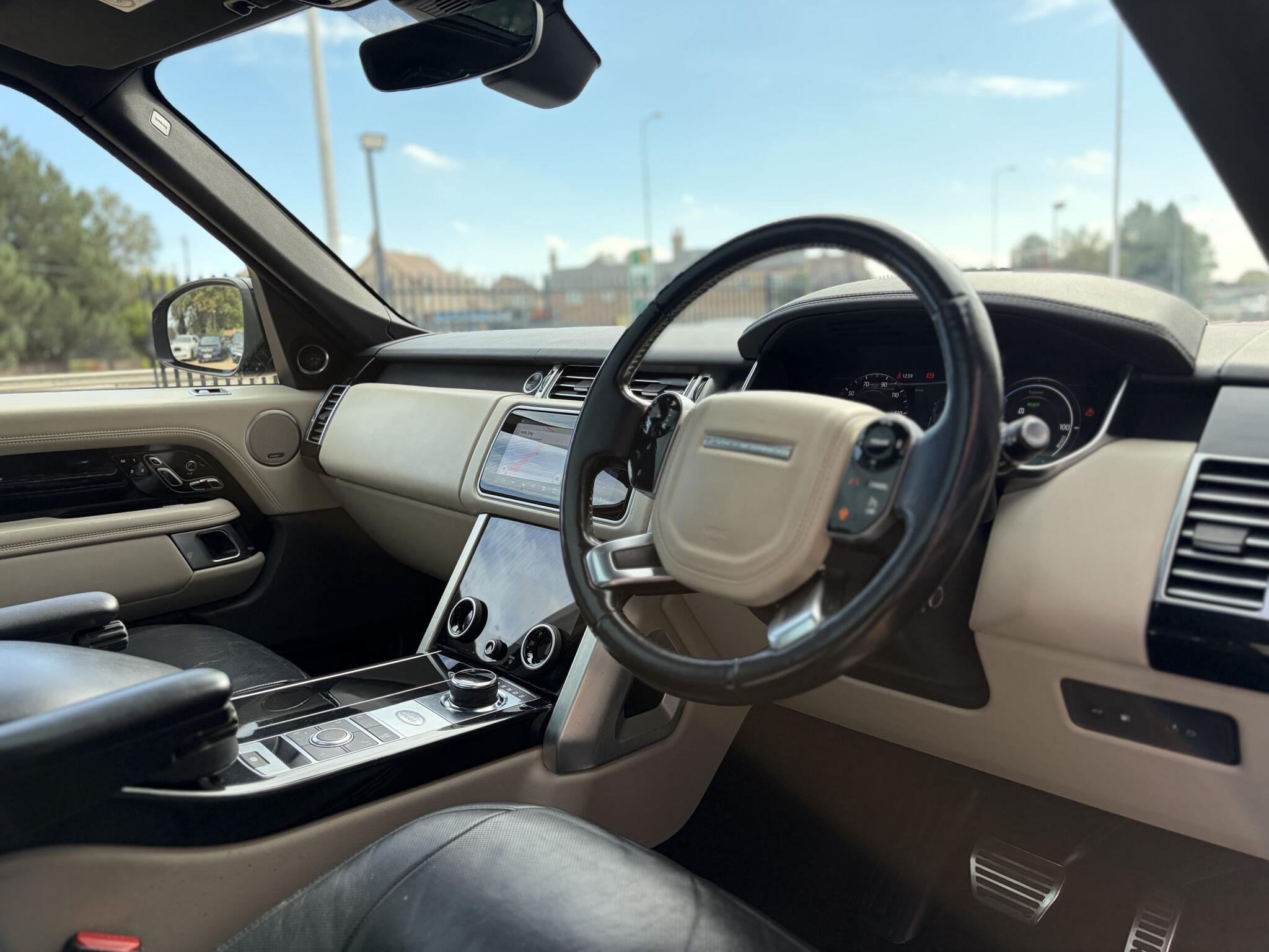 Land Rover Range Rover view 16