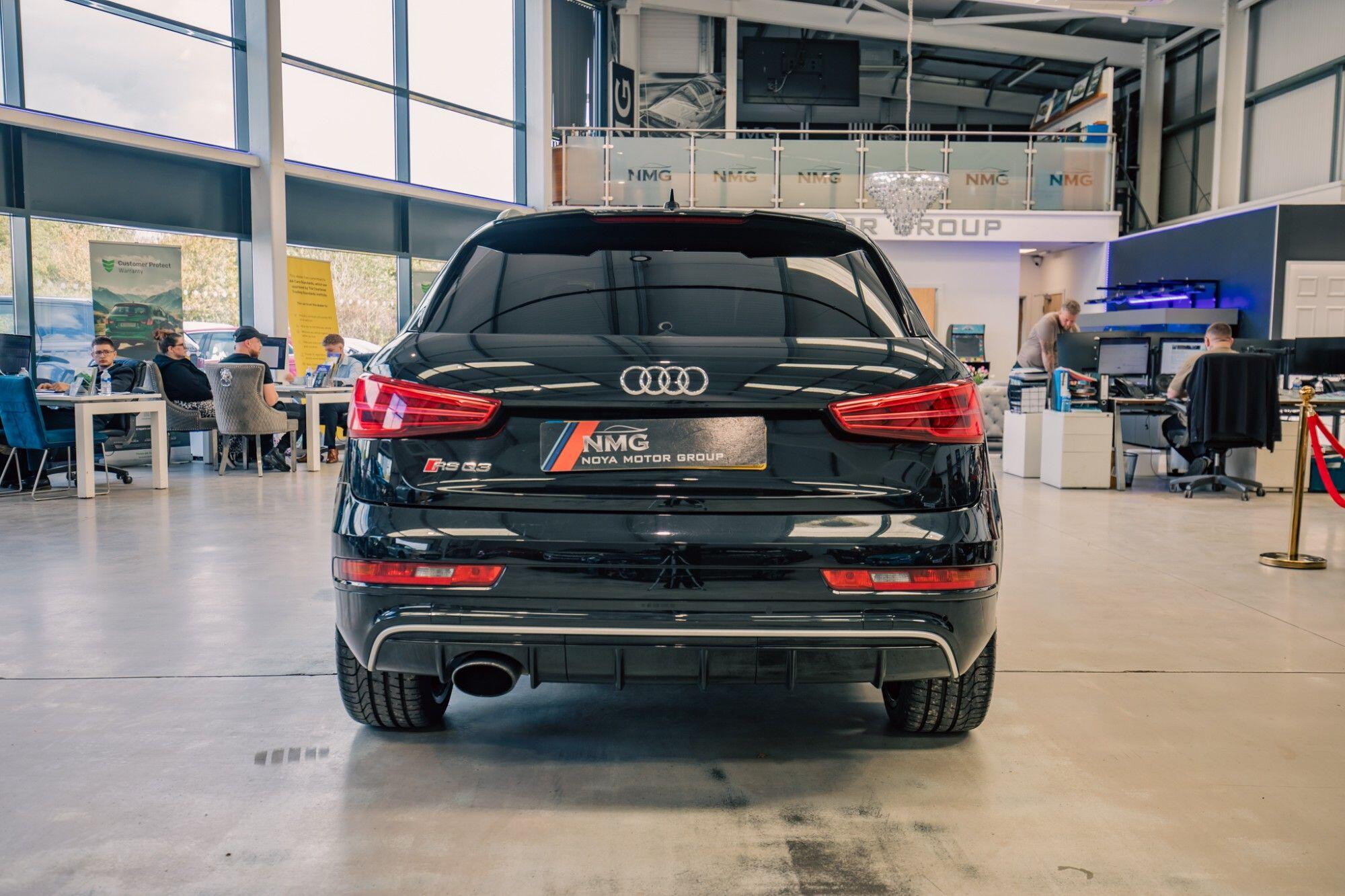 Audi RS Q3 view 27