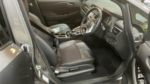 Nissan Leaf view 9