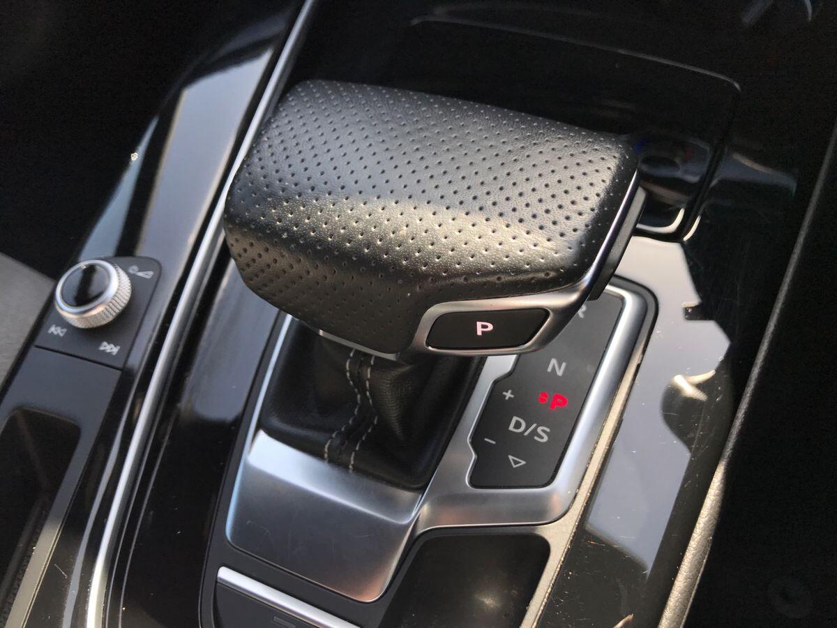Audi A4 view 13