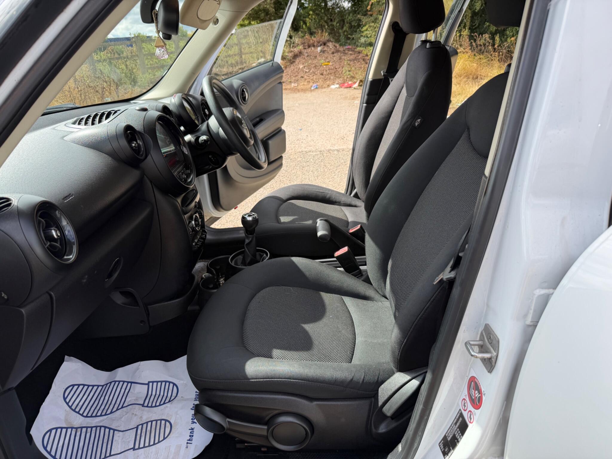 Mini Countryman view 34