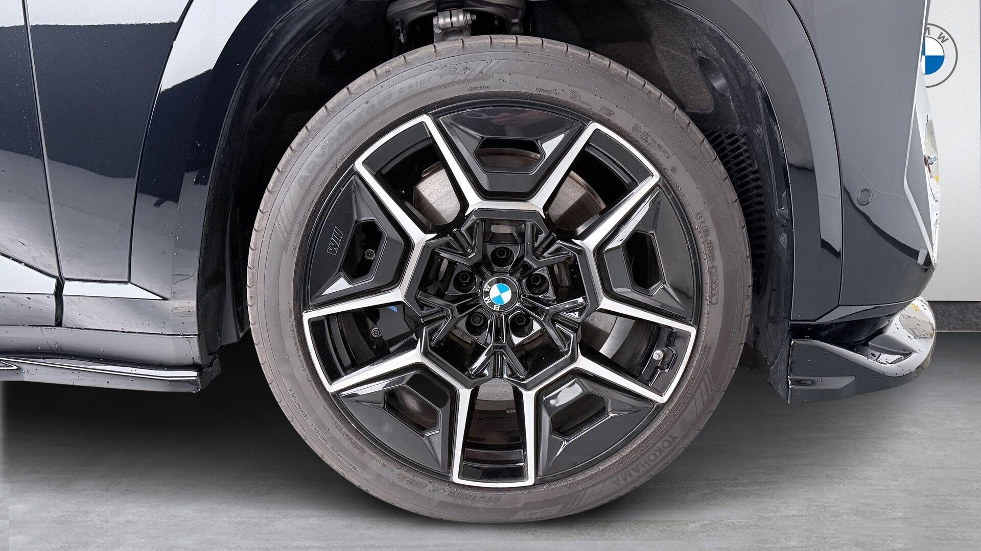 BMW XM view 14
