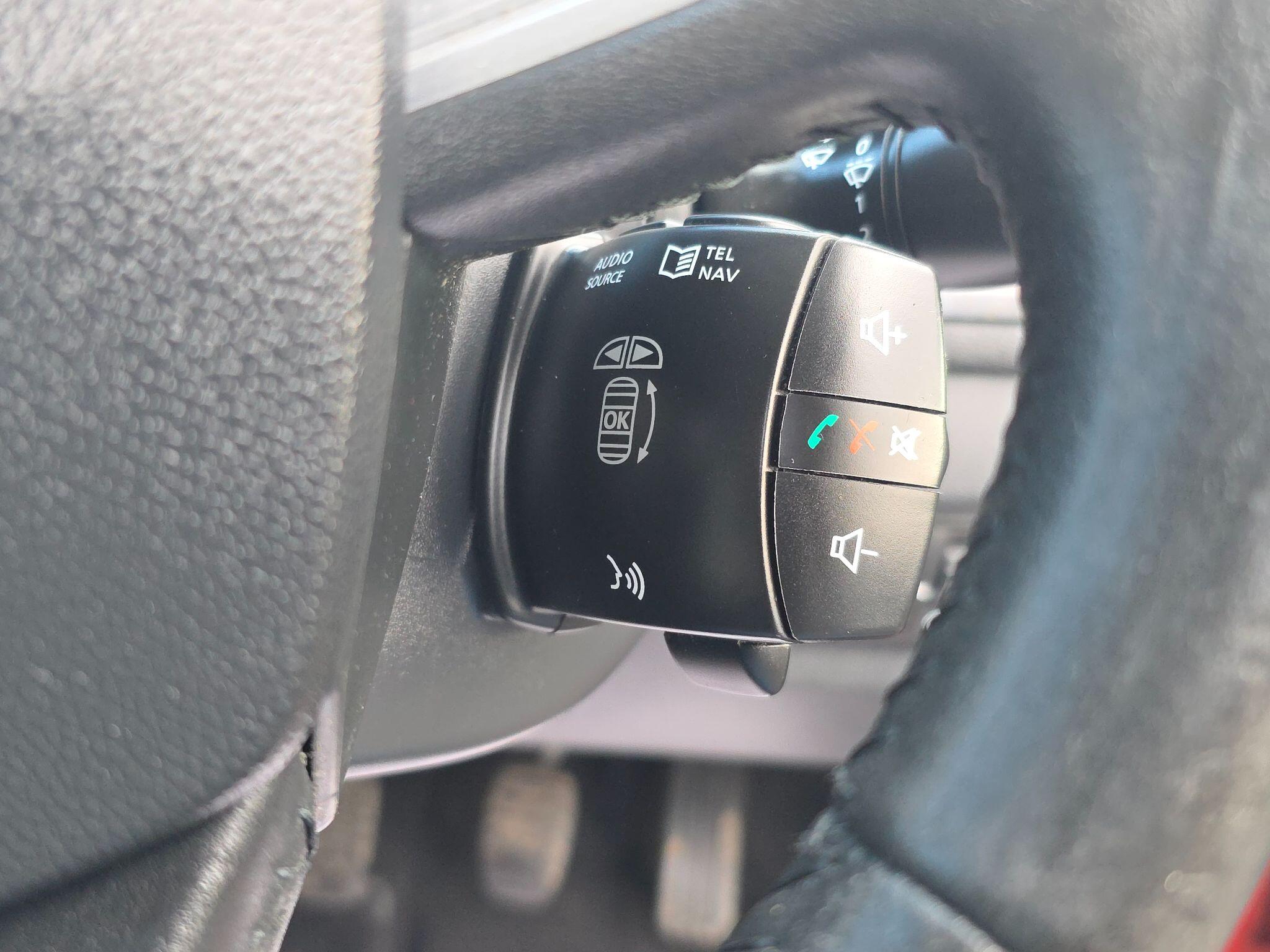 2010 Renault Megane image 37