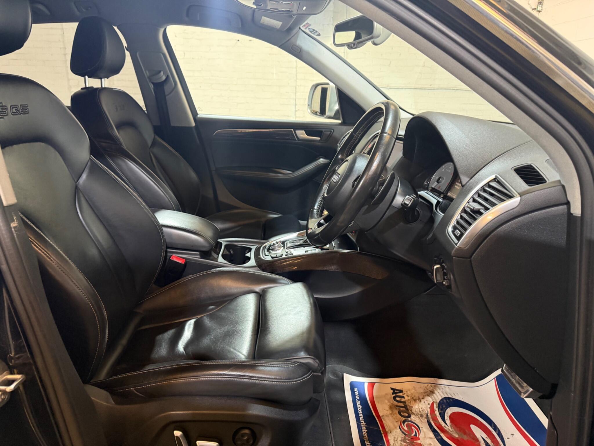 Audi SQ5 view 38