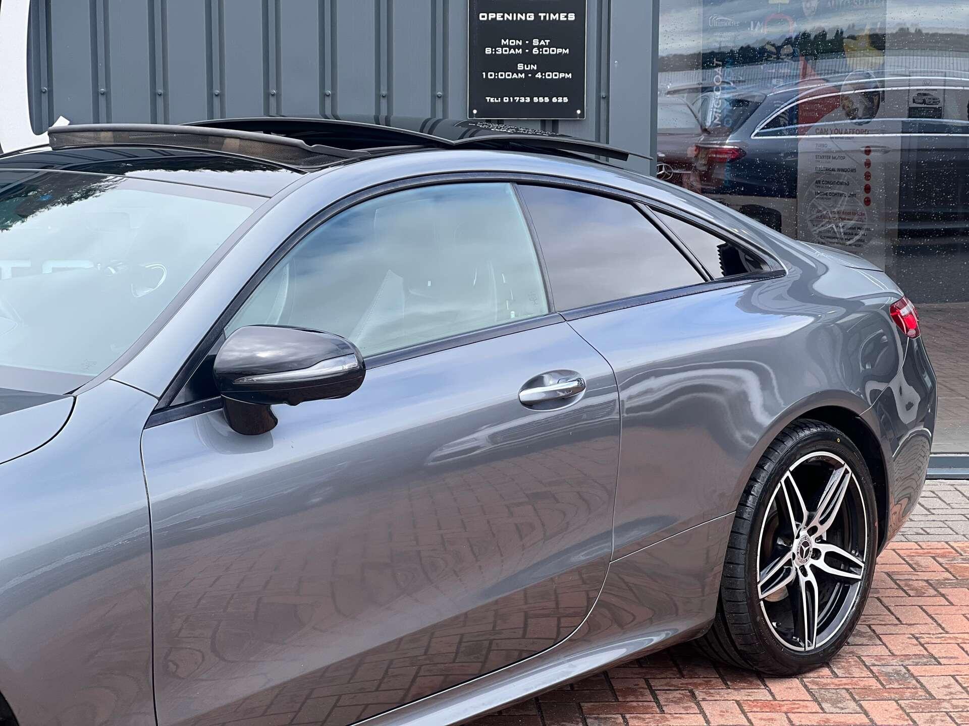 Mercedes-Benz E-Class view 3