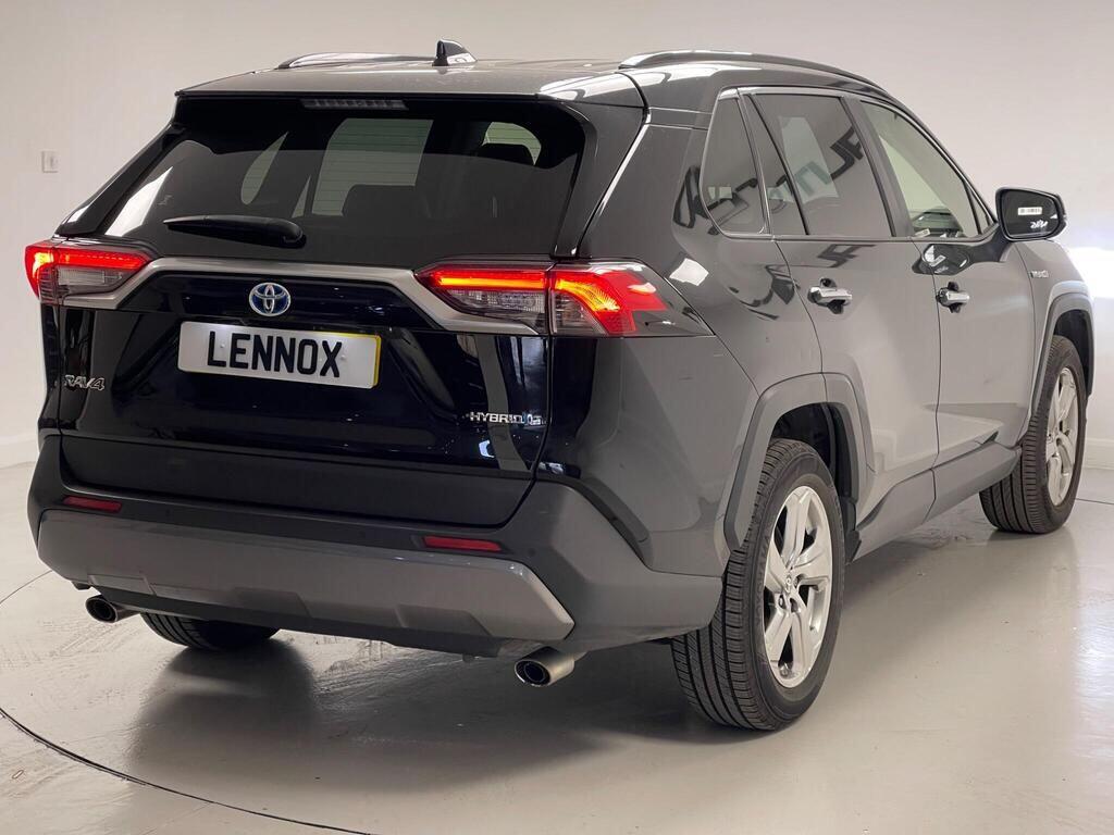 Toyota RAV4 view 4