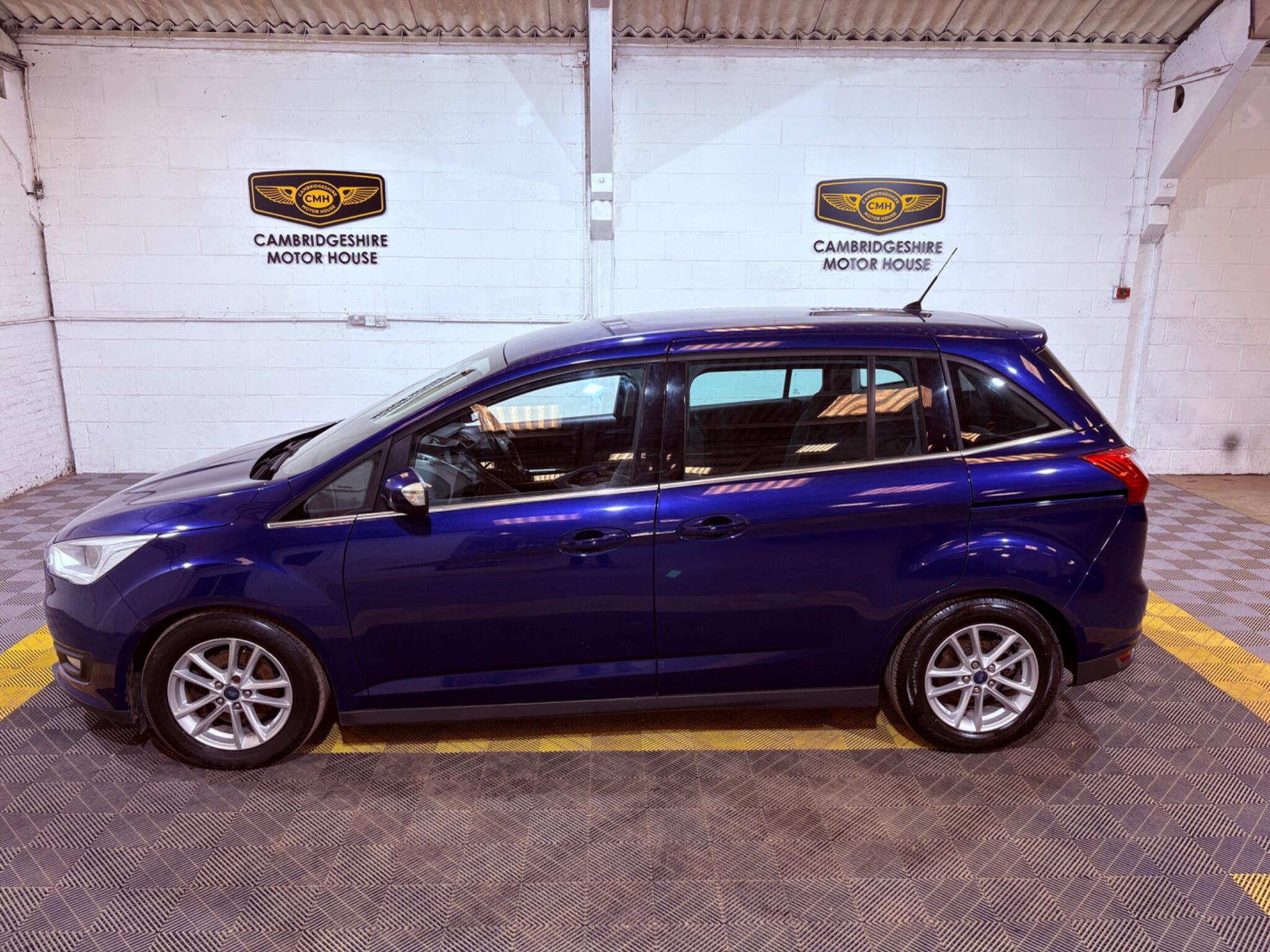Ford Grand C-Max view 36