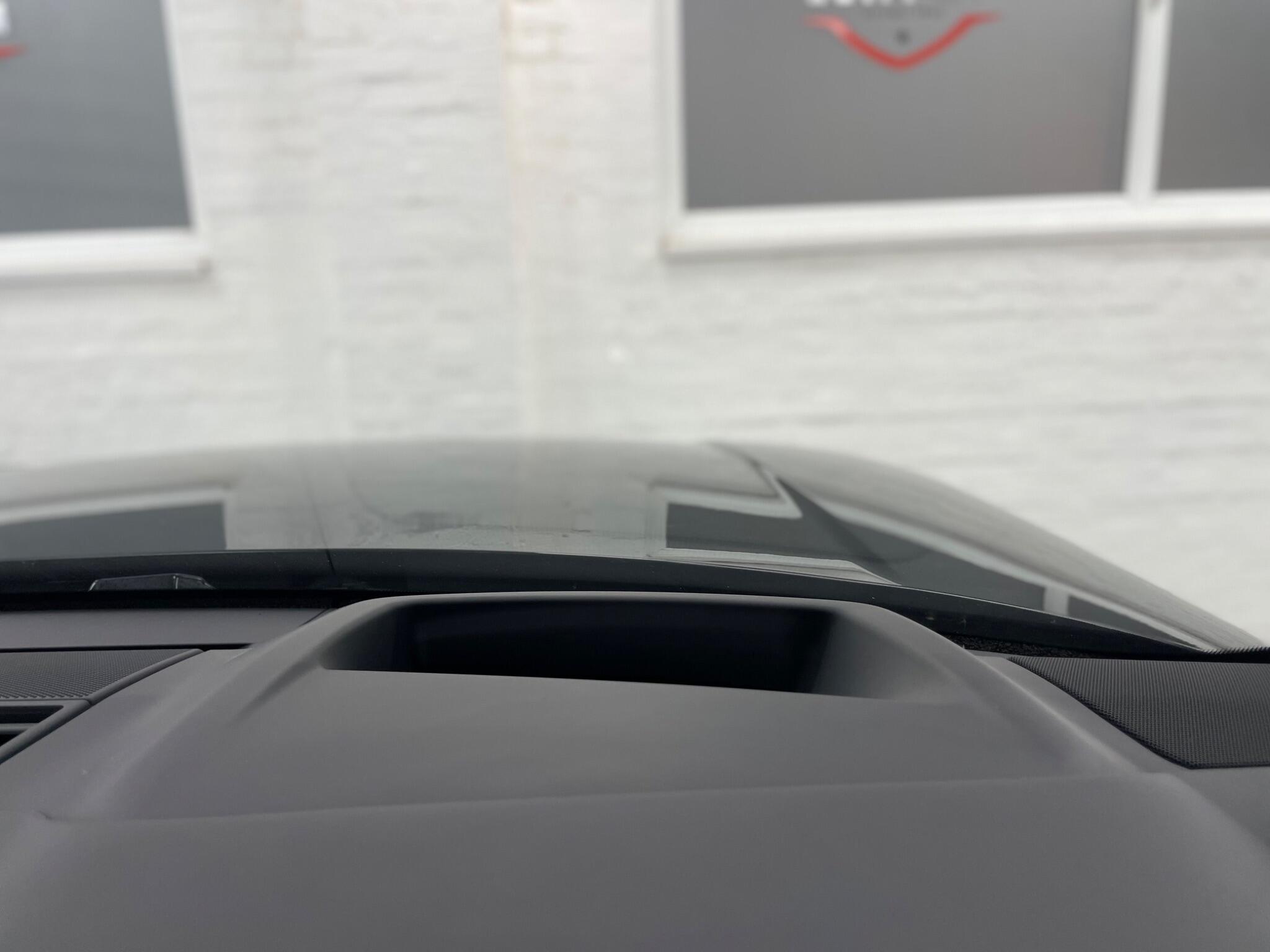 Land Rover Range Rover view 39