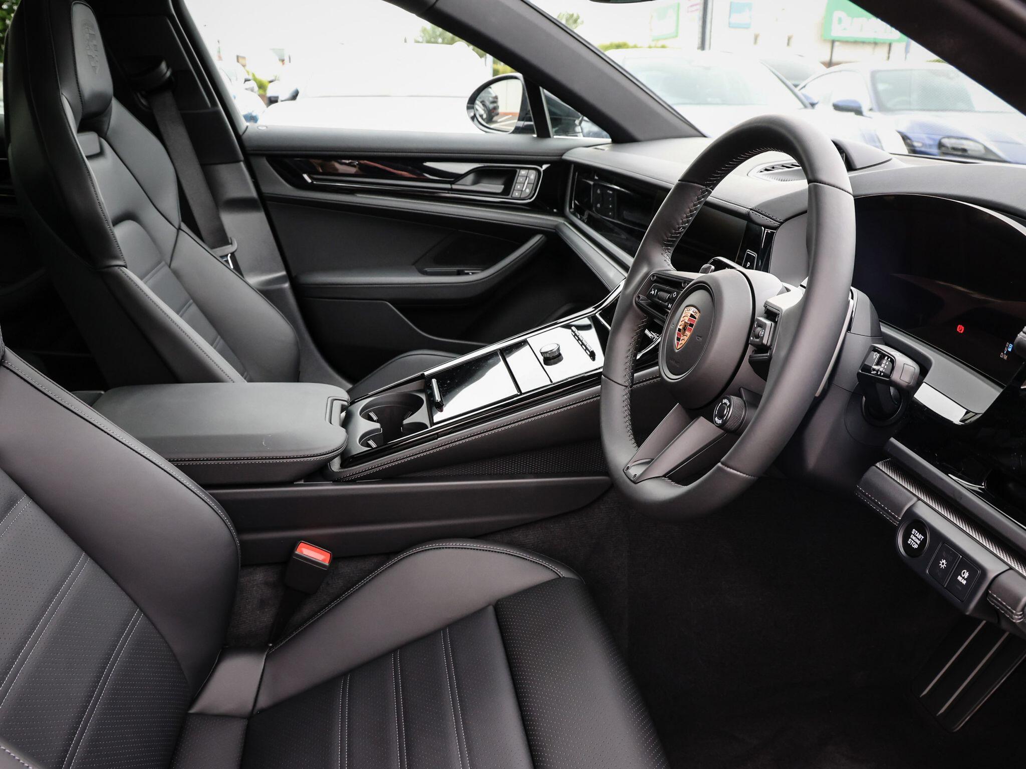 Porsche Panamera view 13