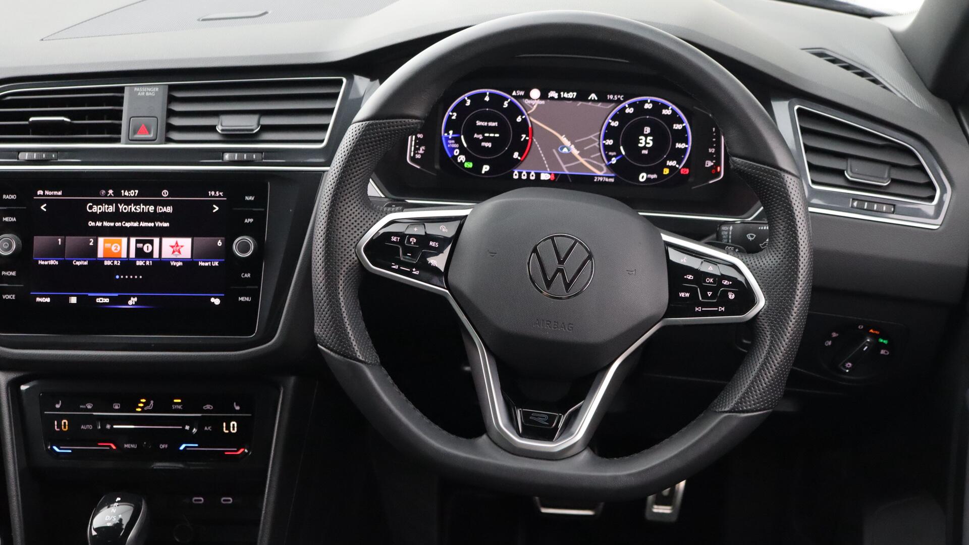 Volkswagen Tiguan view 10