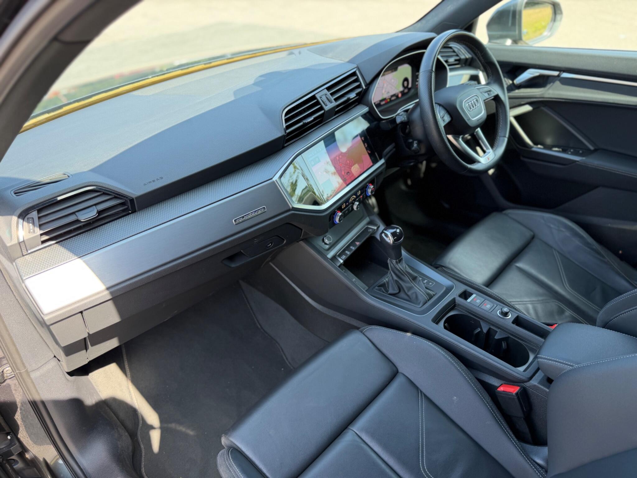 Audi Audi Q3 view 17