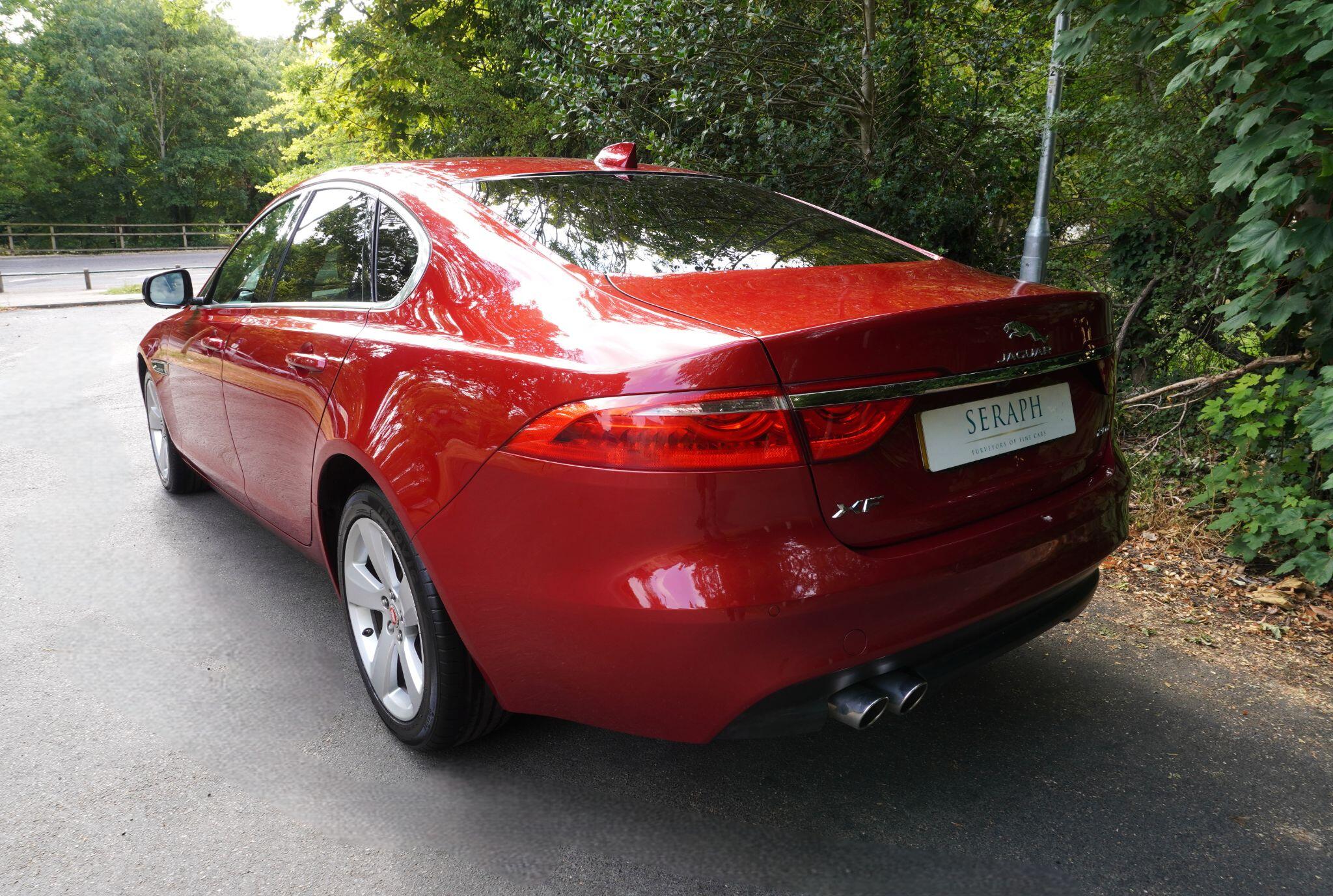 Jaguar XF view 5