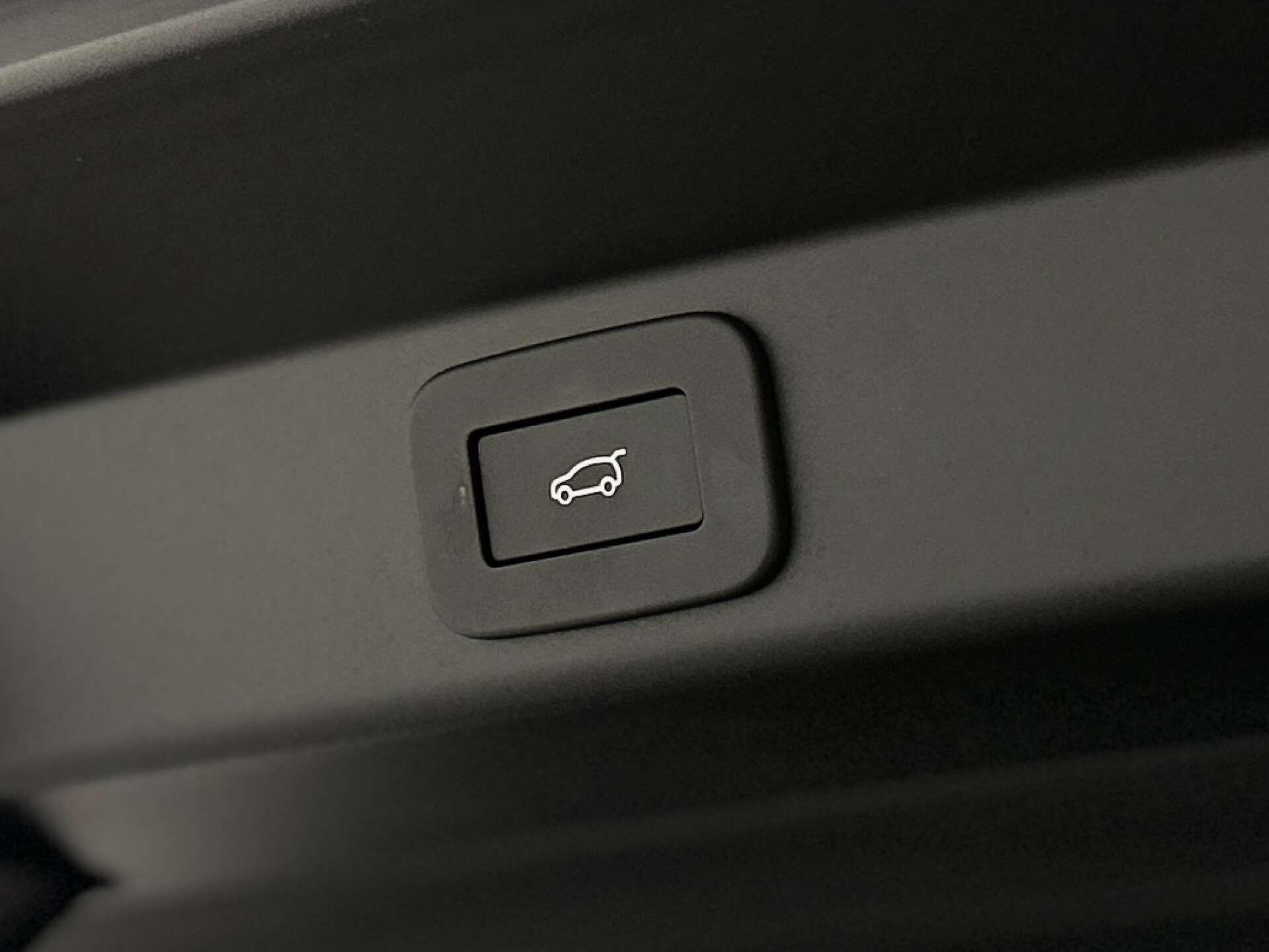 Land Rover Range Rover Sport view 28
