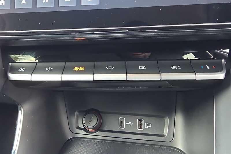 MG ZS view 15