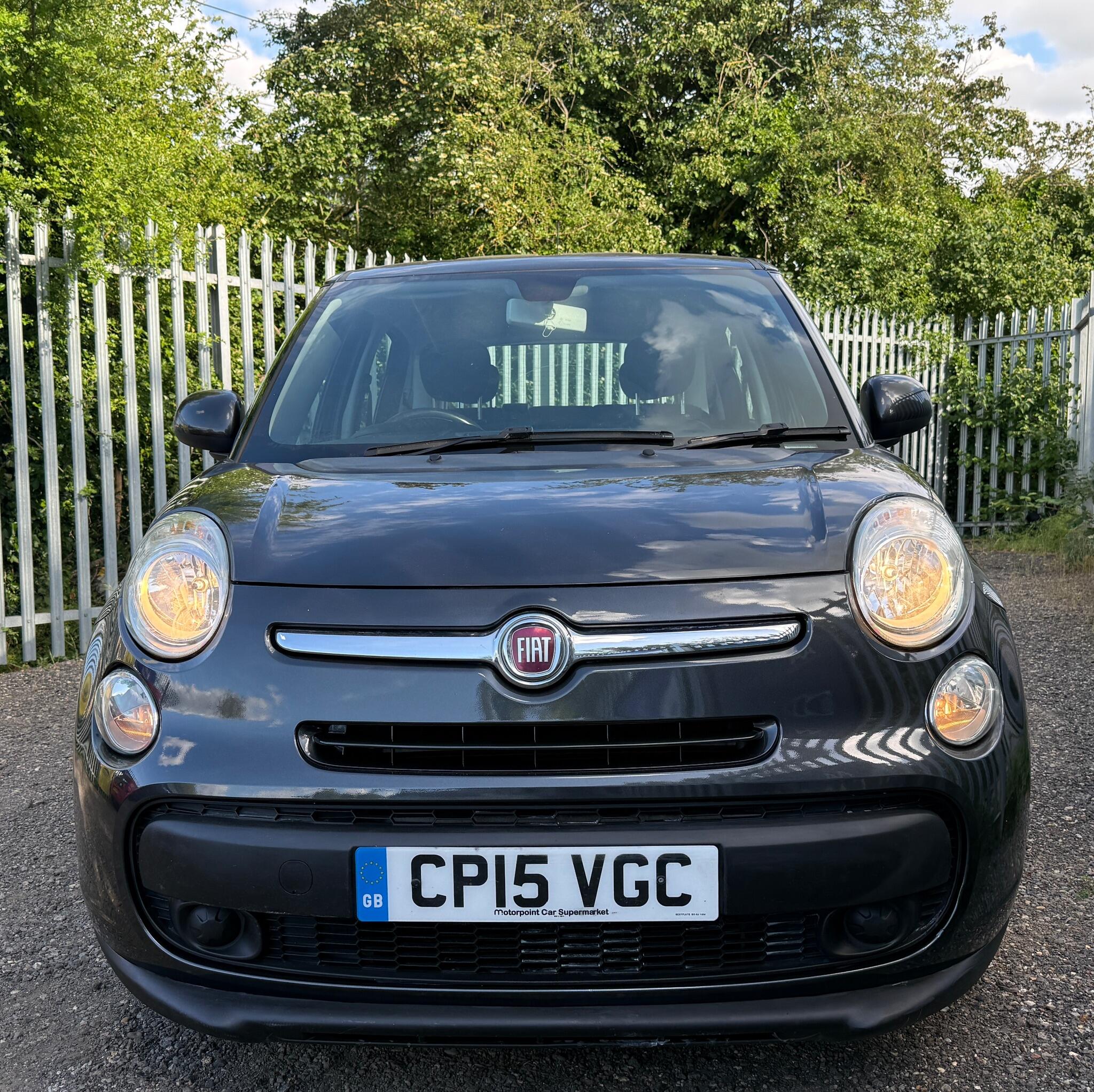 2015 Fiat 500L image 6