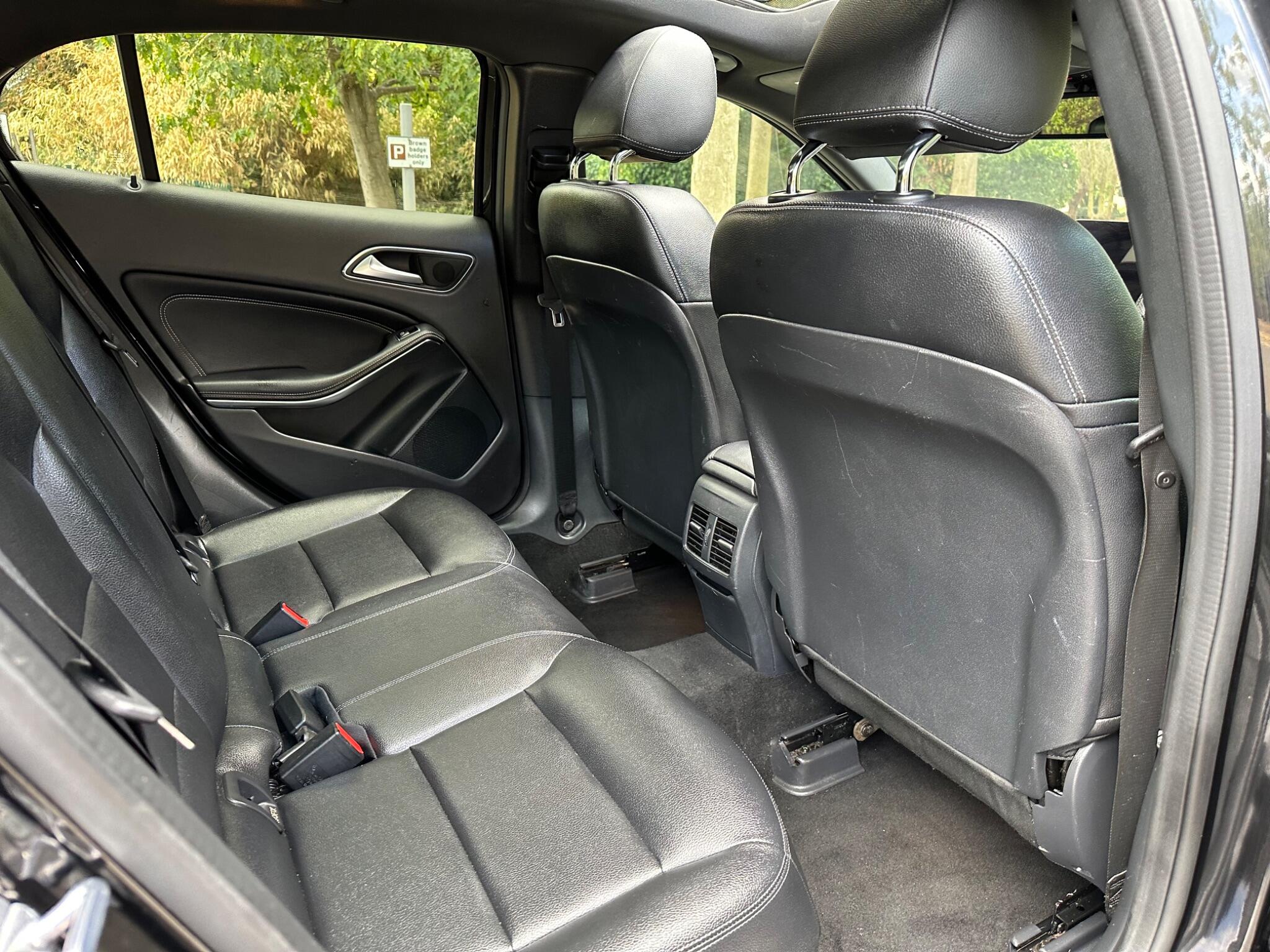Mercedes-Benz Gla view 16