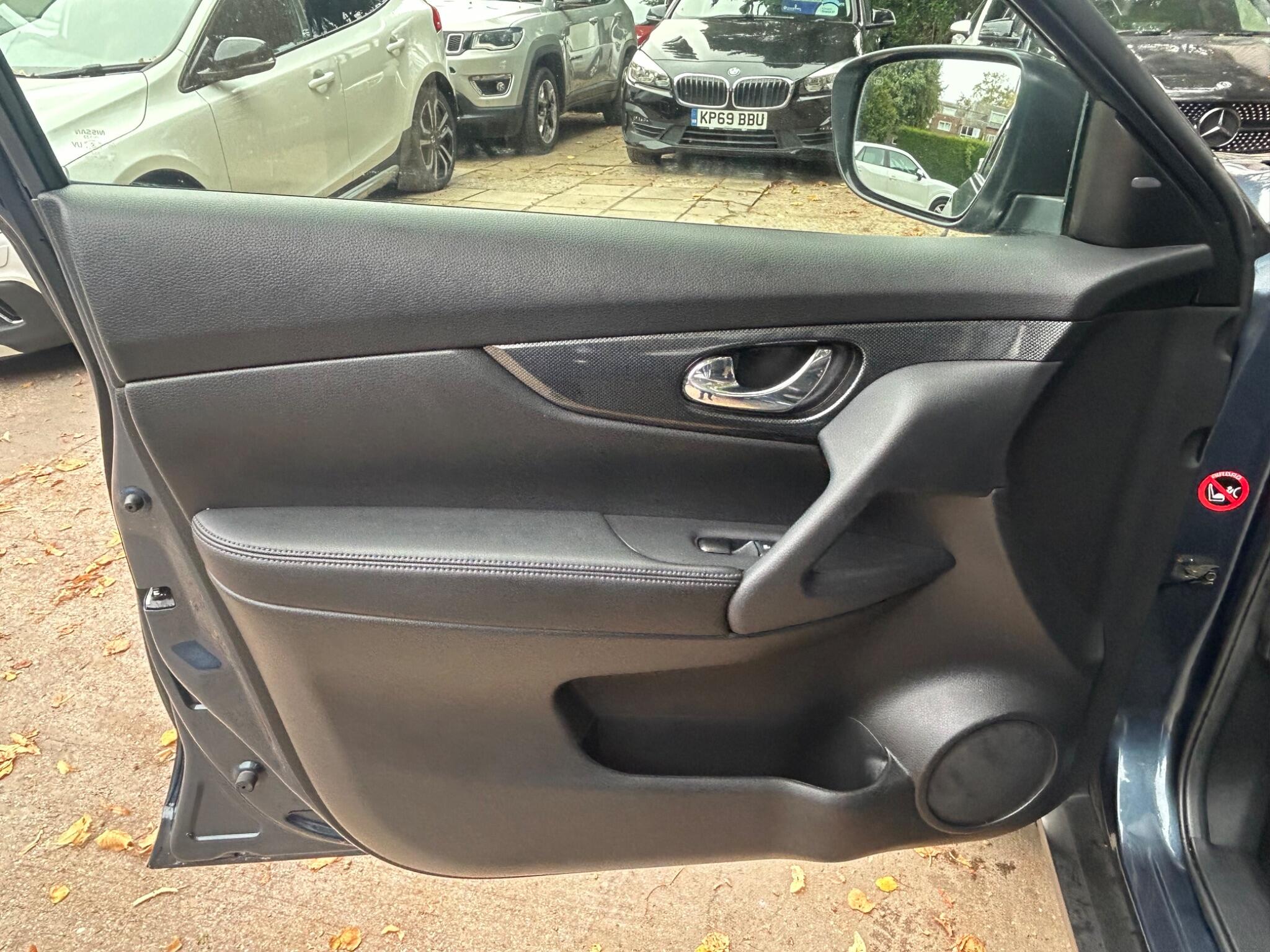 Nissan X-Trail view 33
