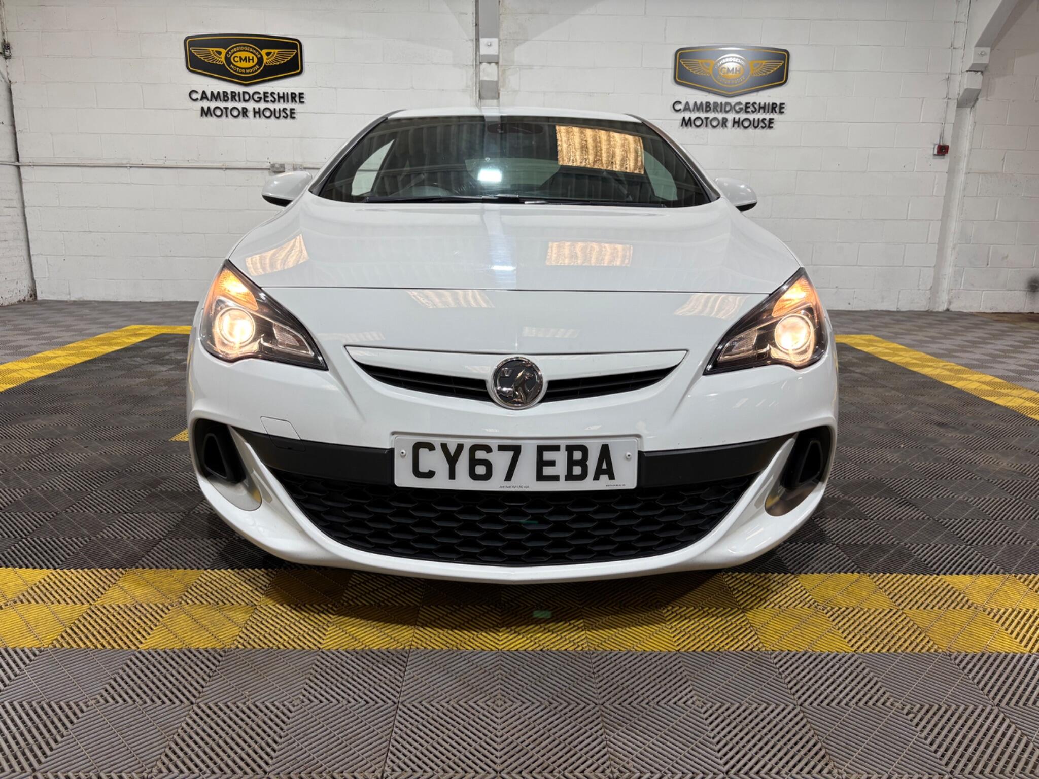 Vauxhall Astra GTC view 6