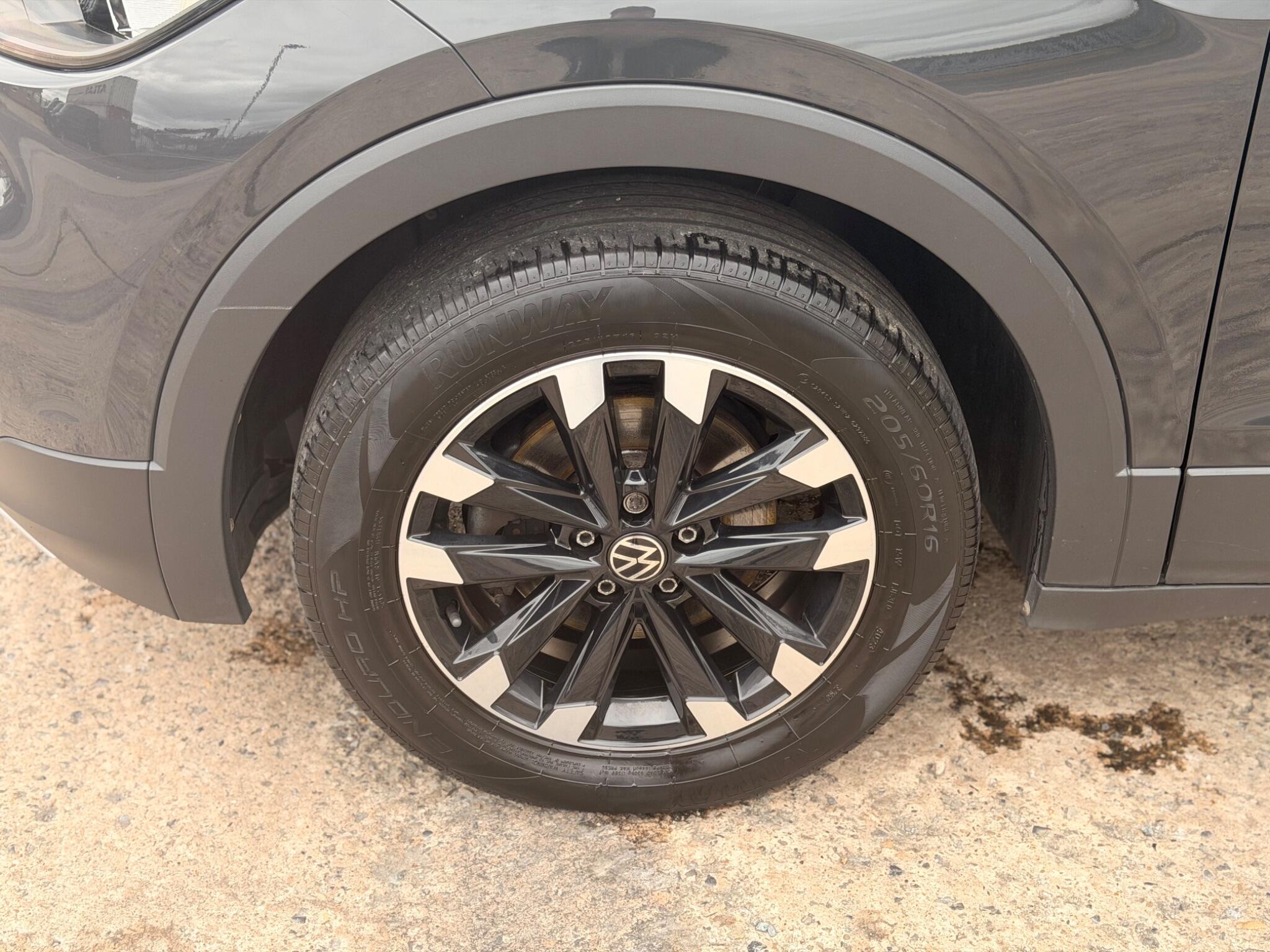 Volkswagen T-Cross view 30