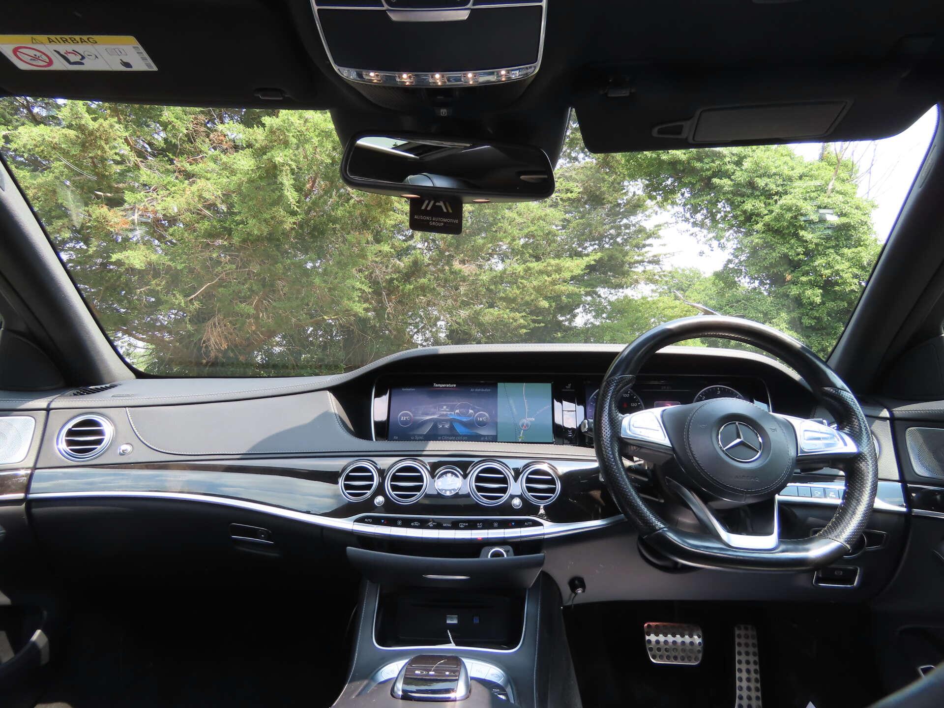 Mercedes-Benz S-Class view 8