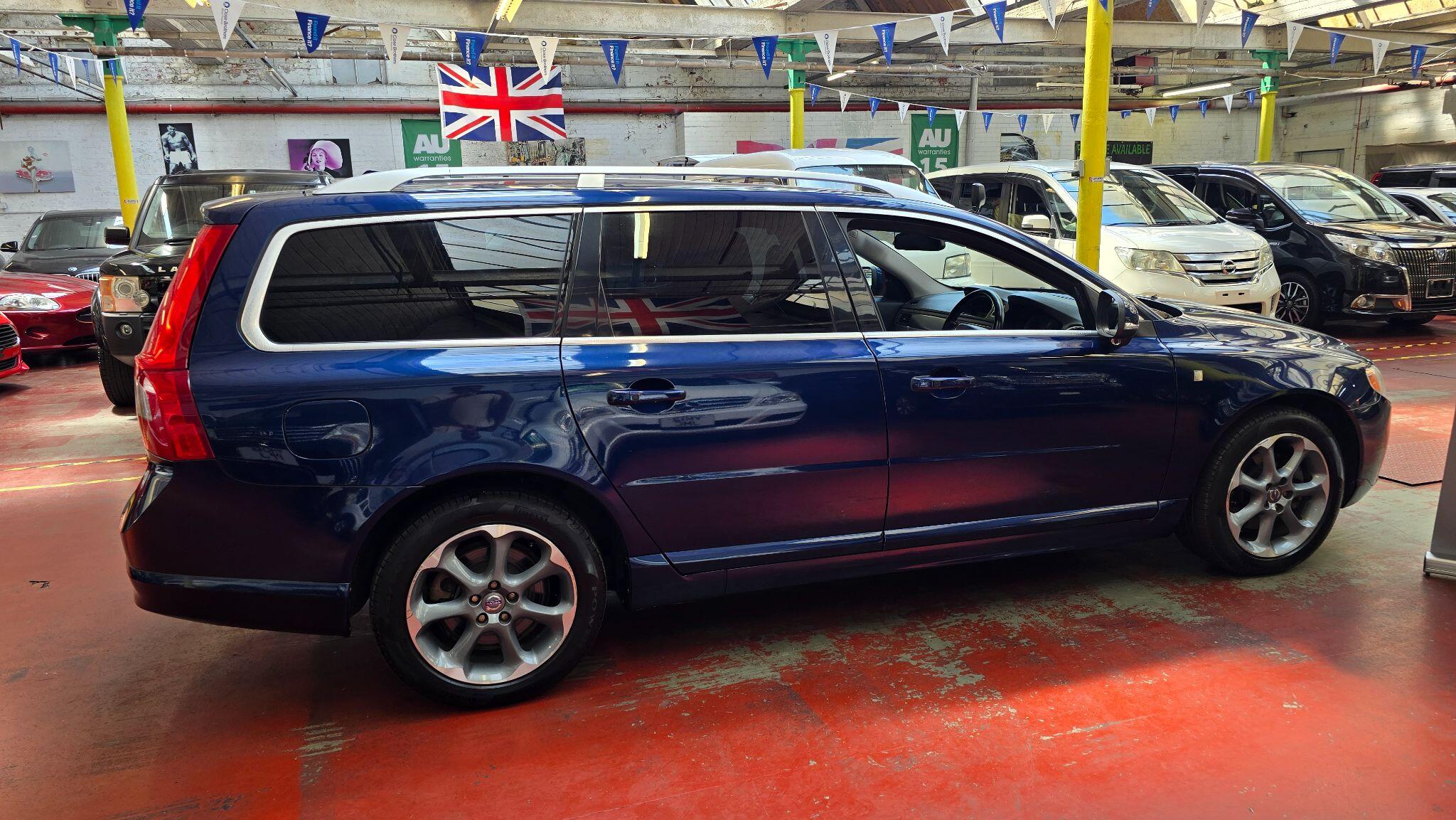Volvo V70 view 28