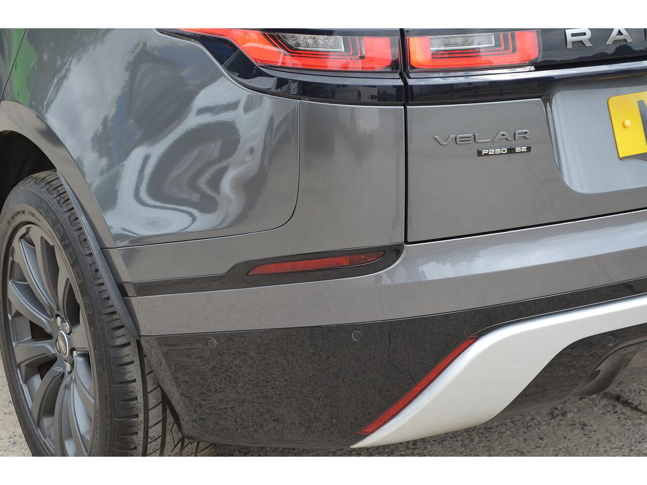 Land Rover Range Rover Velar view 45
