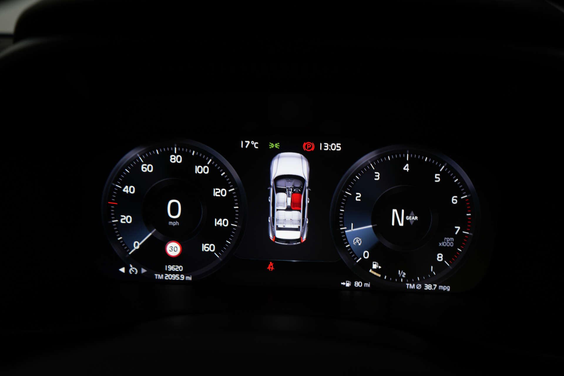 Volvo XC40 view 37