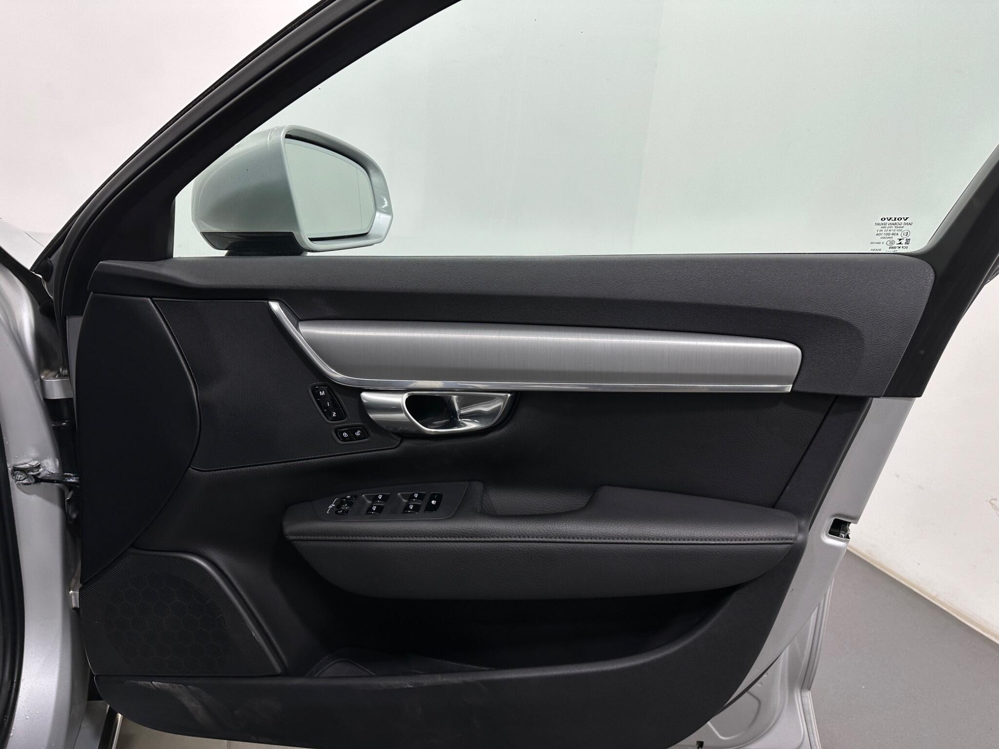Volvo V90 view 33