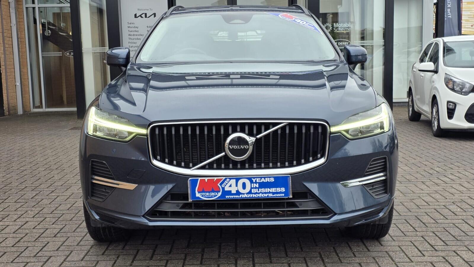 Volvo XC60 view 3