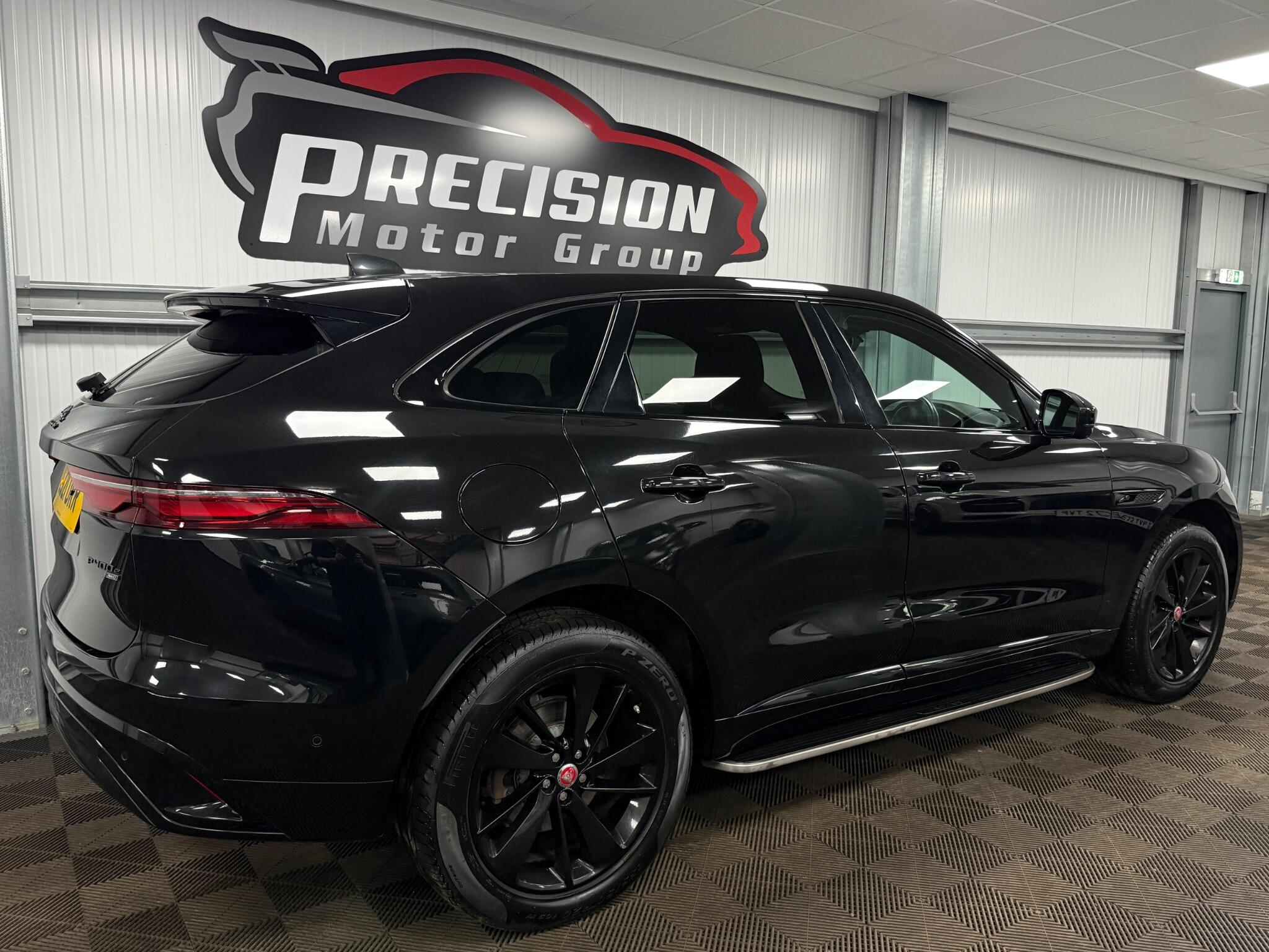 Jaguar F-Pace view 9