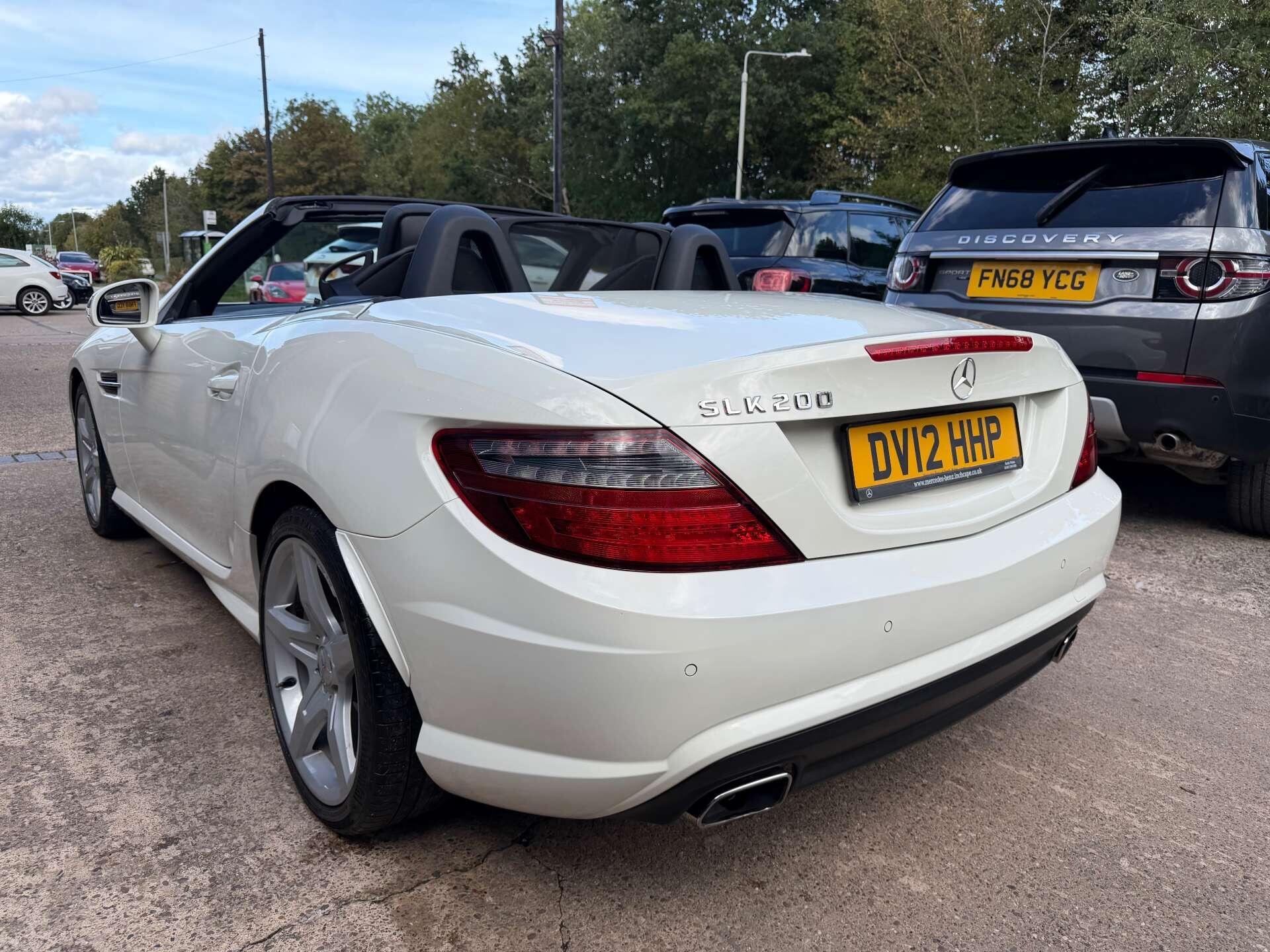 Mercedes-Benz SLK view 3