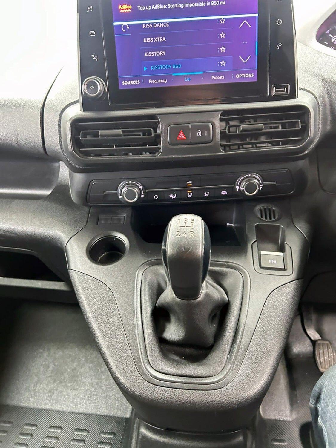 Peugeot Partner view 17