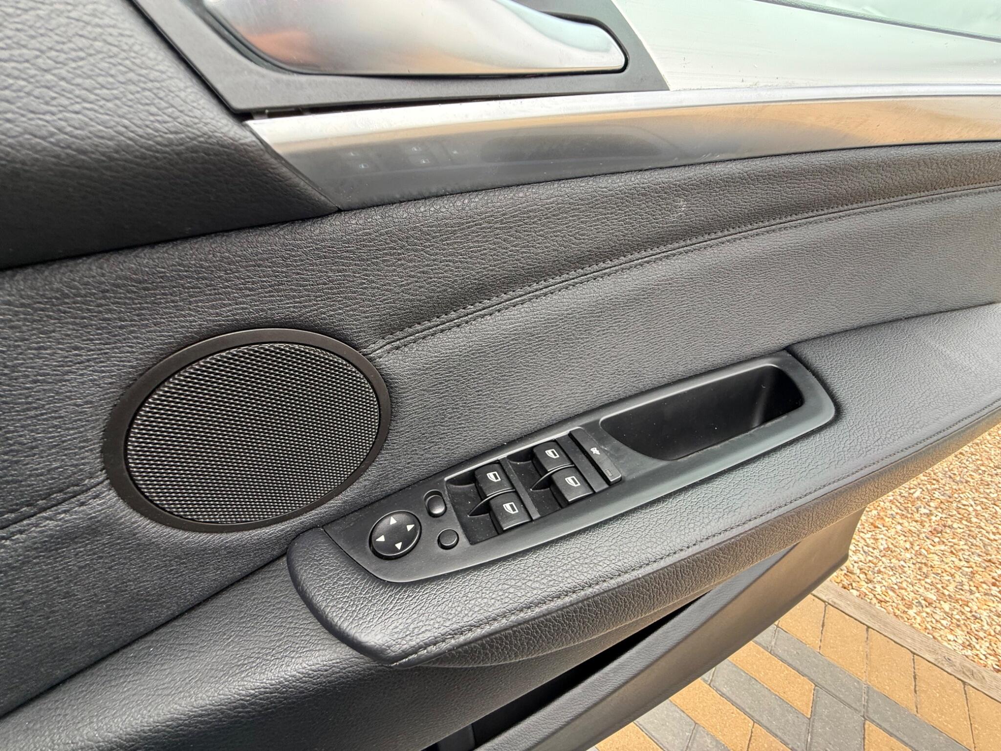 BMW X5 view 35