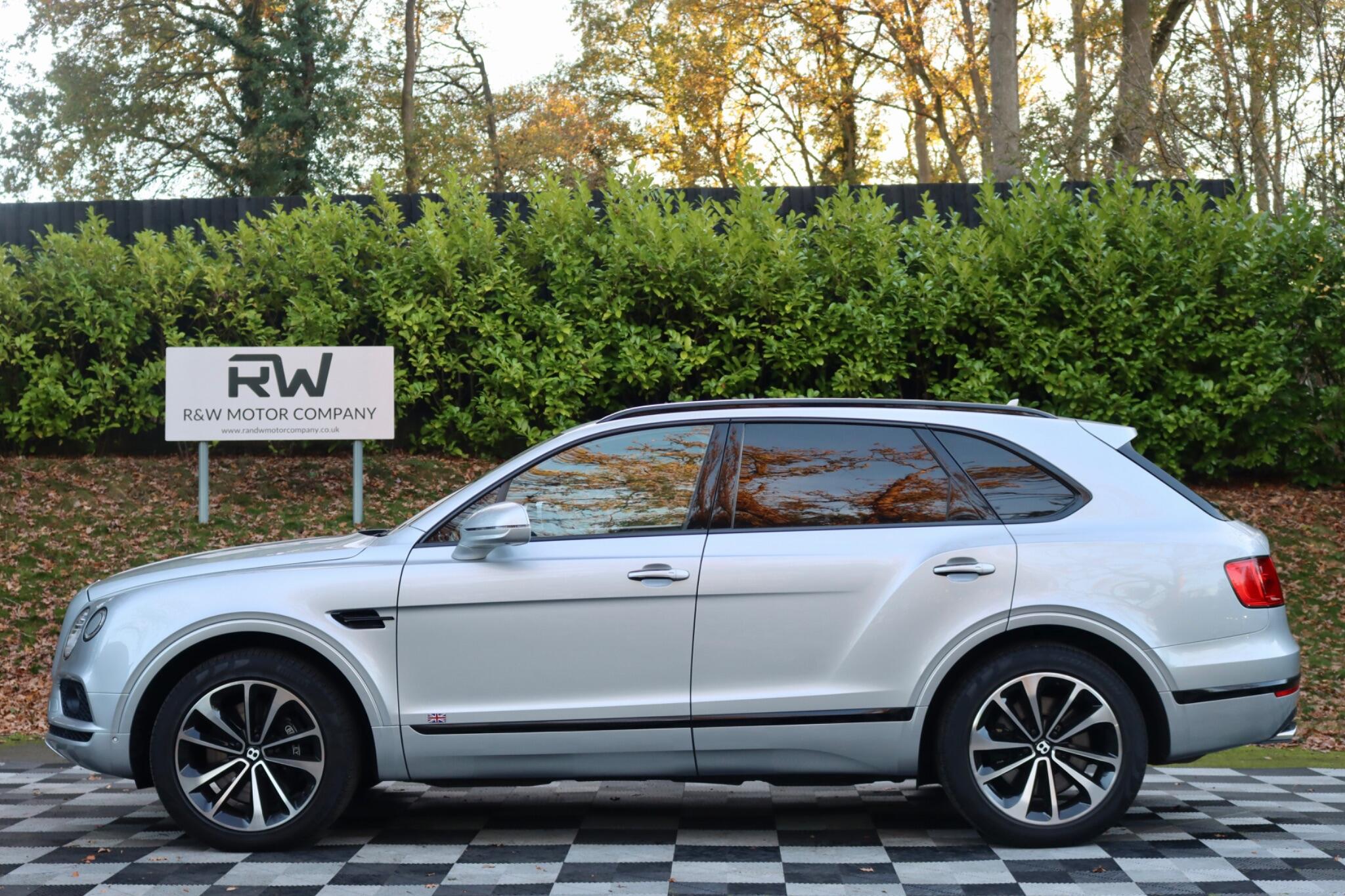 Bentley Bentayga view 15