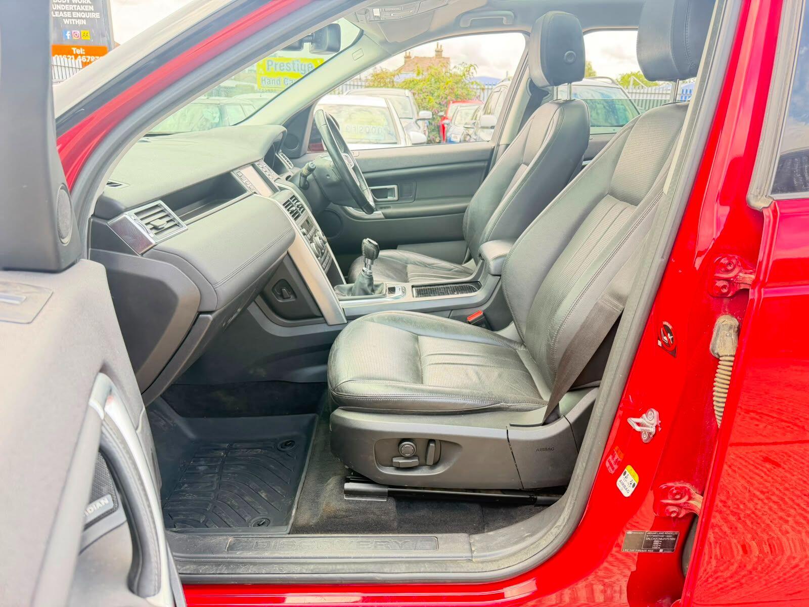 Land Rover Discovery Sport view 28