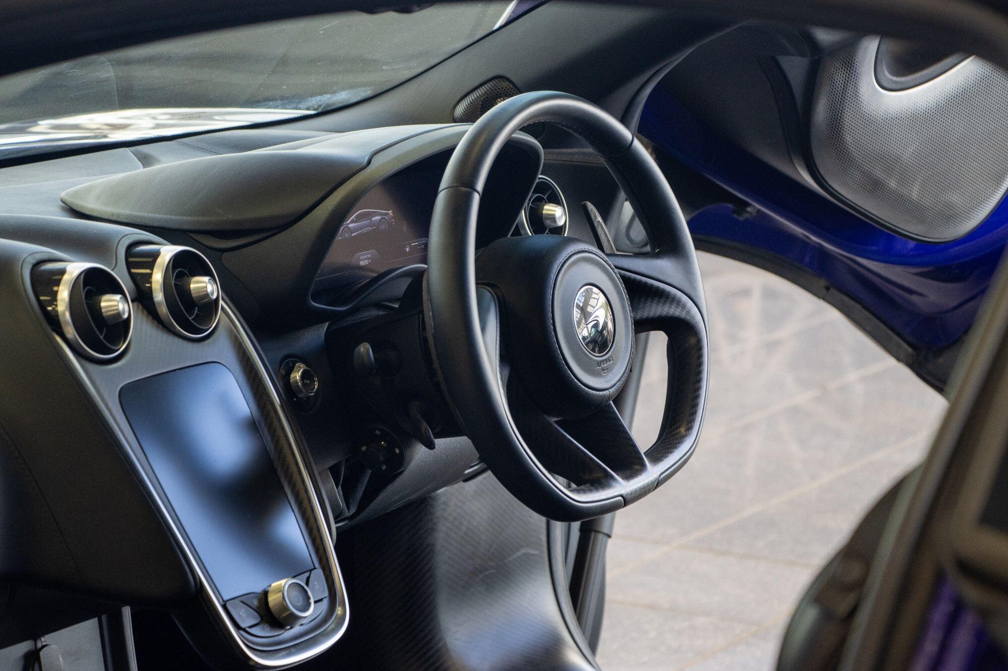 Mclaren GT view 3