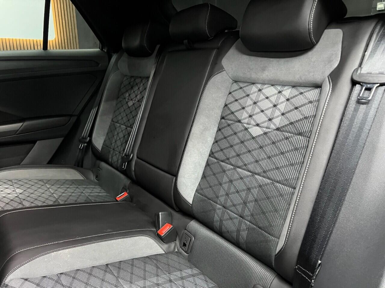 Volkswagen T-Roc view 45