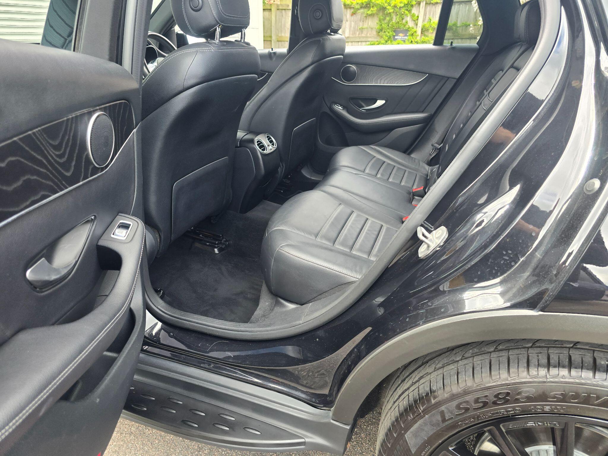 Mercedes-Benz GLC view 53