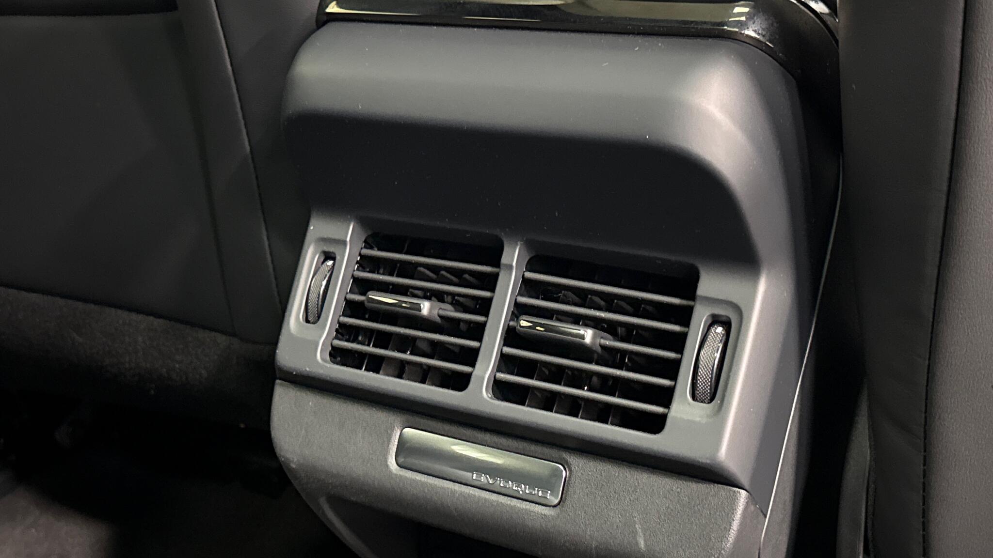 Land Rover Range Rover Evoque view 18