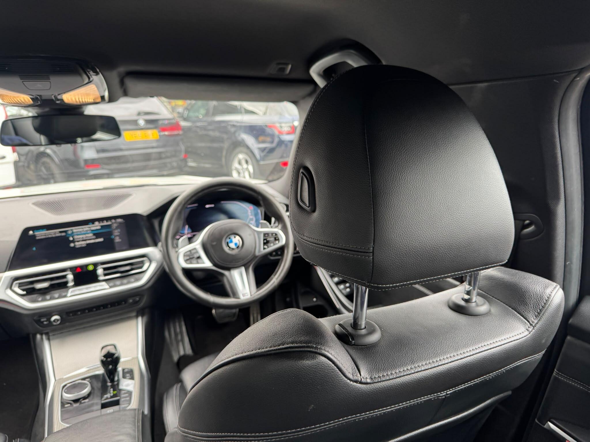 BMW 3 Series view 82