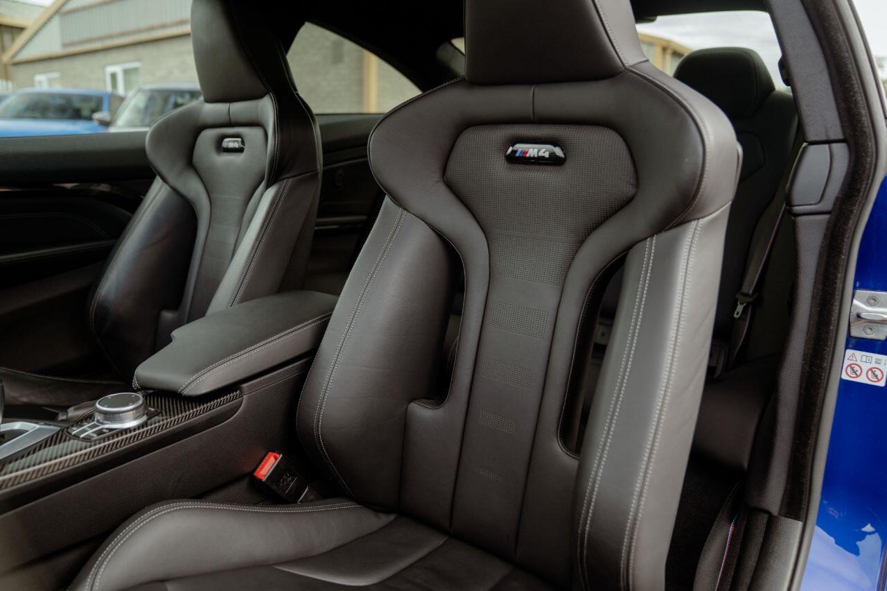 BMW M4 view 45
