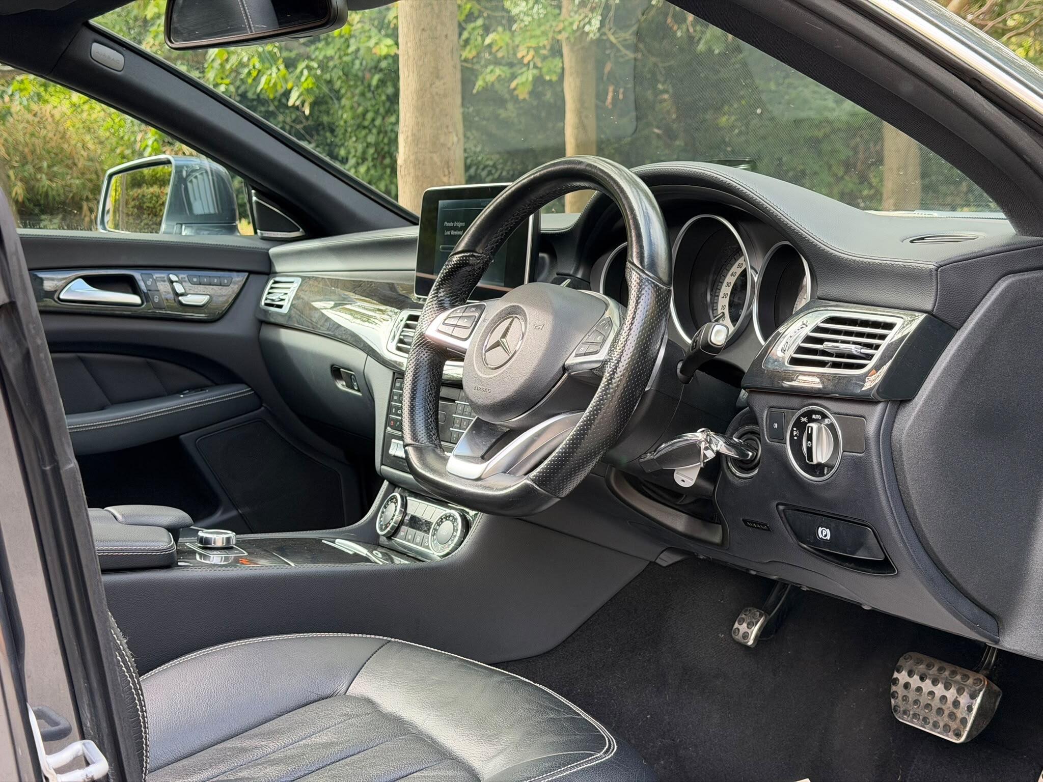 Mercedes-Benz CLS view 10