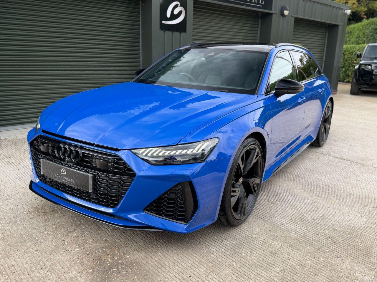 Audi RS6 Avant view 18