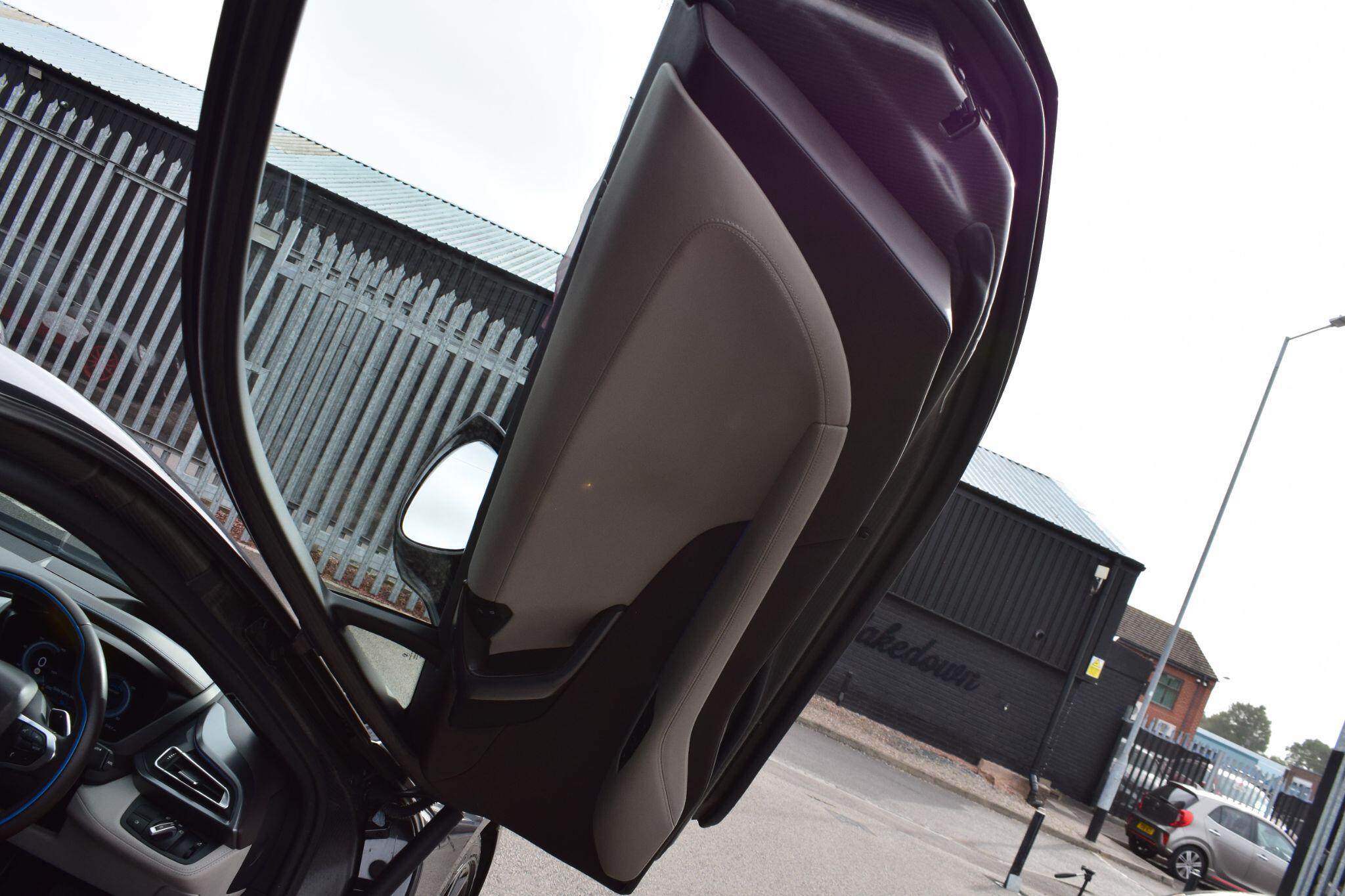 BMW I8 view 21